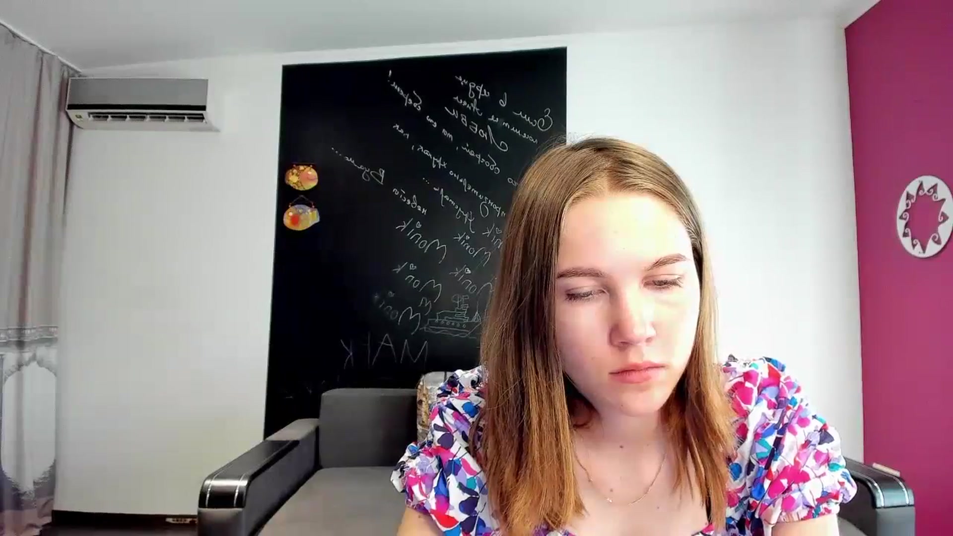 Gallery image thumbnail from KateGordon's myfreecams stream on, 08/04/2023, 09:27 image 11 of 20