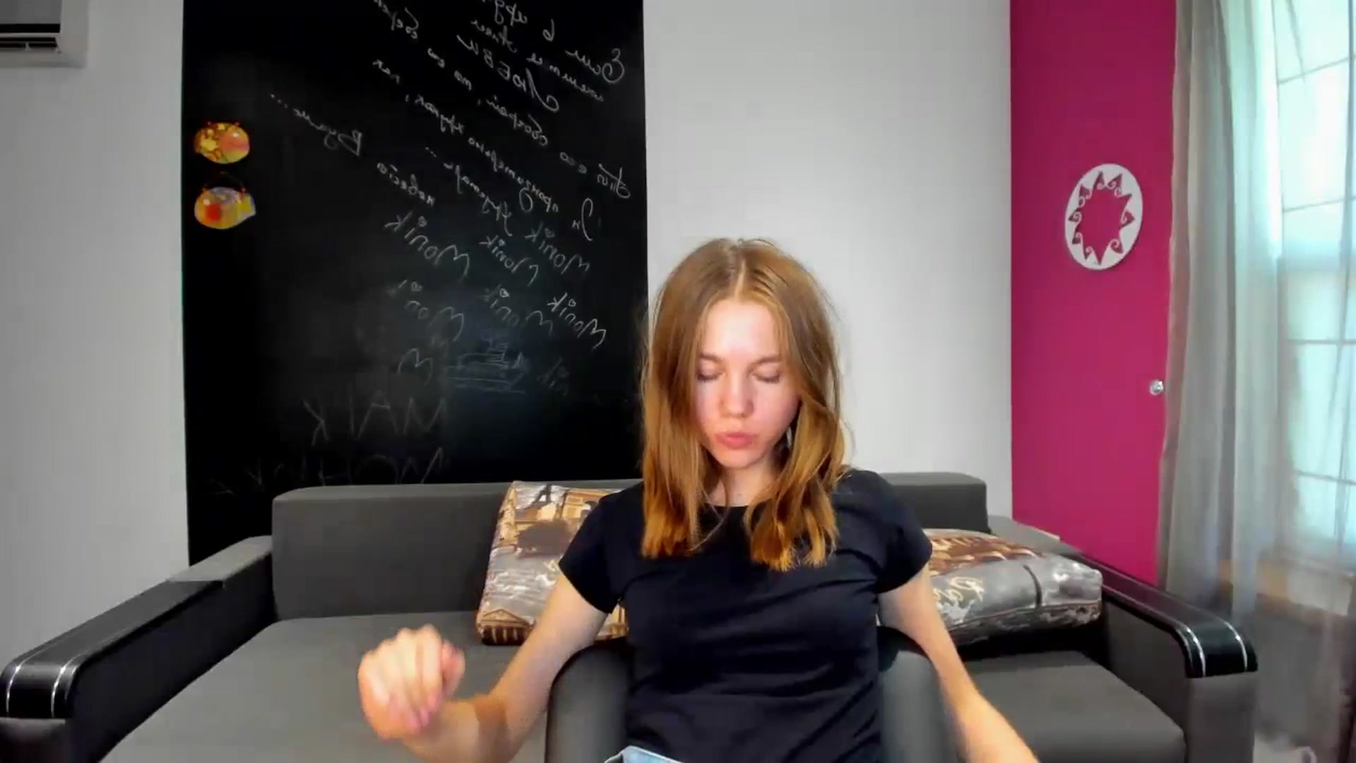 Gallery image thumbnail from KateGordon's myfreecams stream on, 09/04/2023, 10:40 image 4 of 20