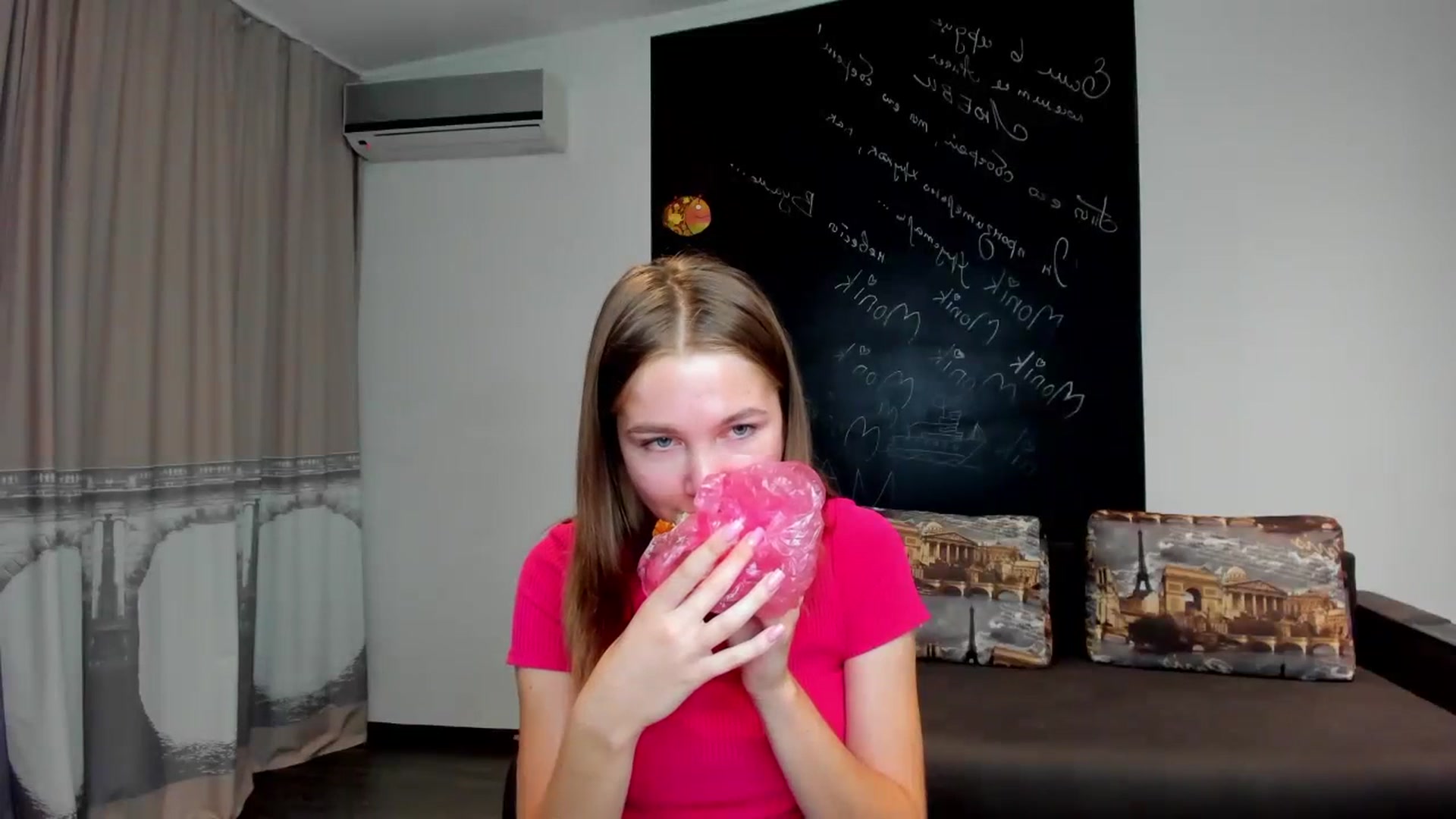 Gallery image thumbnail from KateGordon's myfreecams stream on, 09/06/2023, 11:06 image 3 of 20