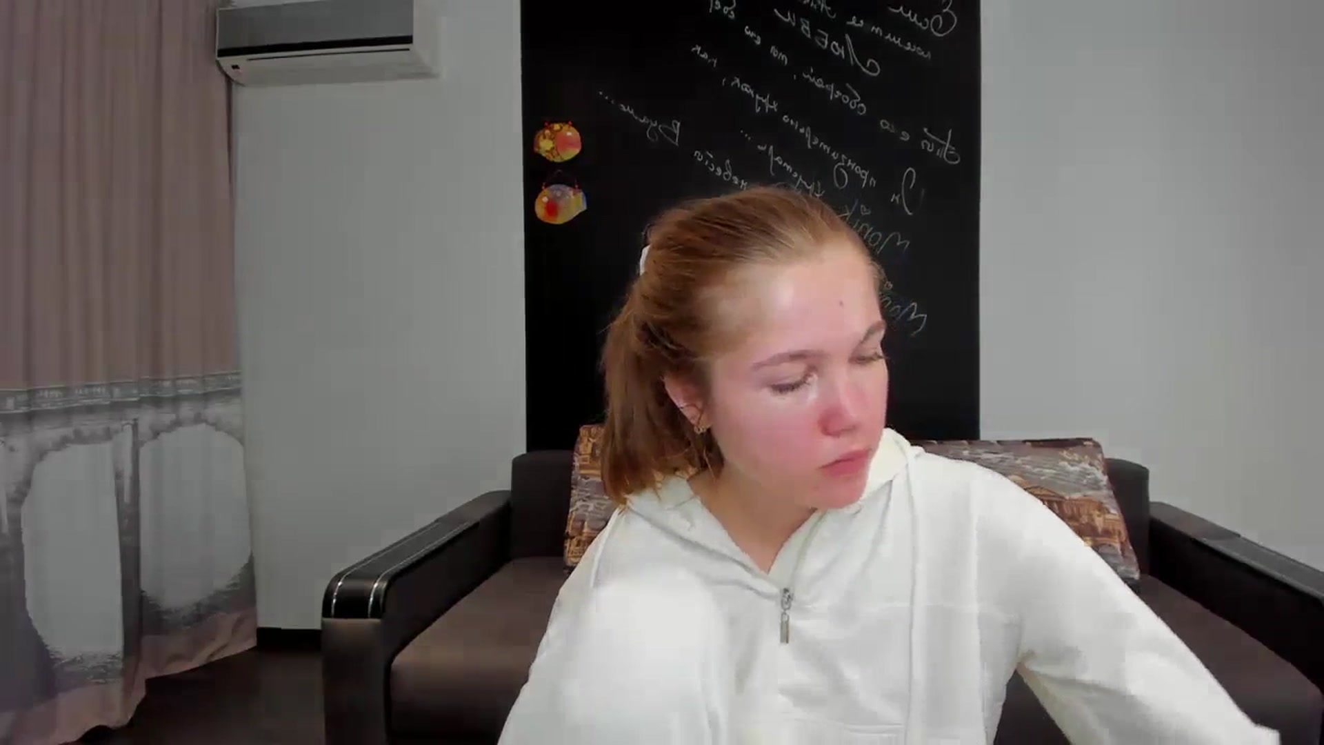 Gallery image thumbnail from KateGordon's myfreecams stream on, 09/08/2023, 09:29 image 7 of 20