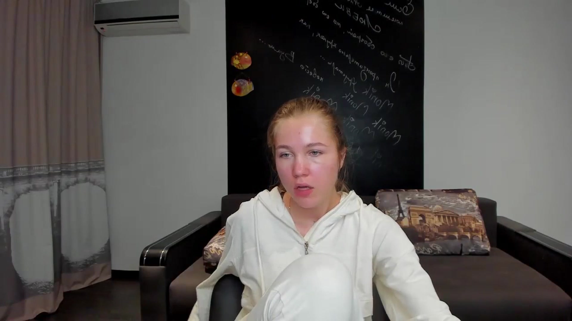 Gallery image thumbnail from KateGordon's myfreecams stream on, 09/08/2023, 10:41 image 5 of 20