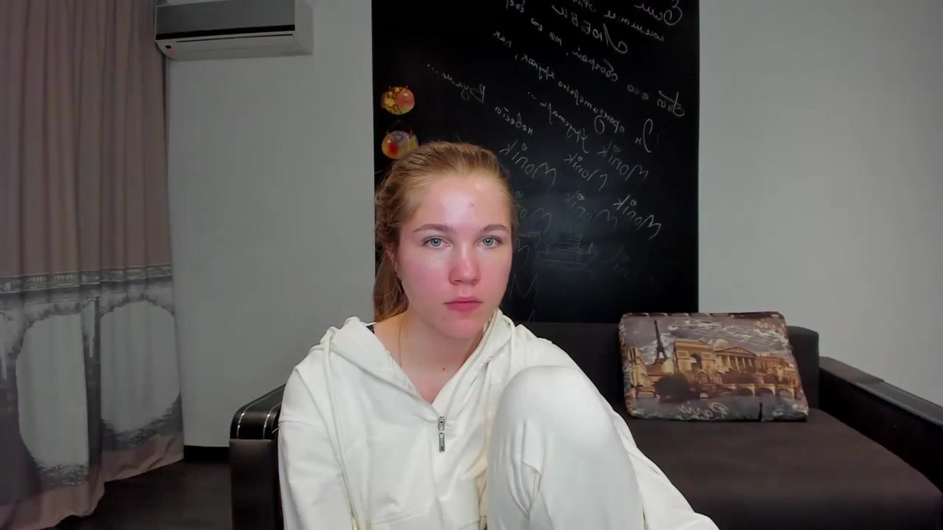 Gallery image thumbnail from KateGordon's myfreecams stream on, 09/08/2023, 10:41 image 12 of 20