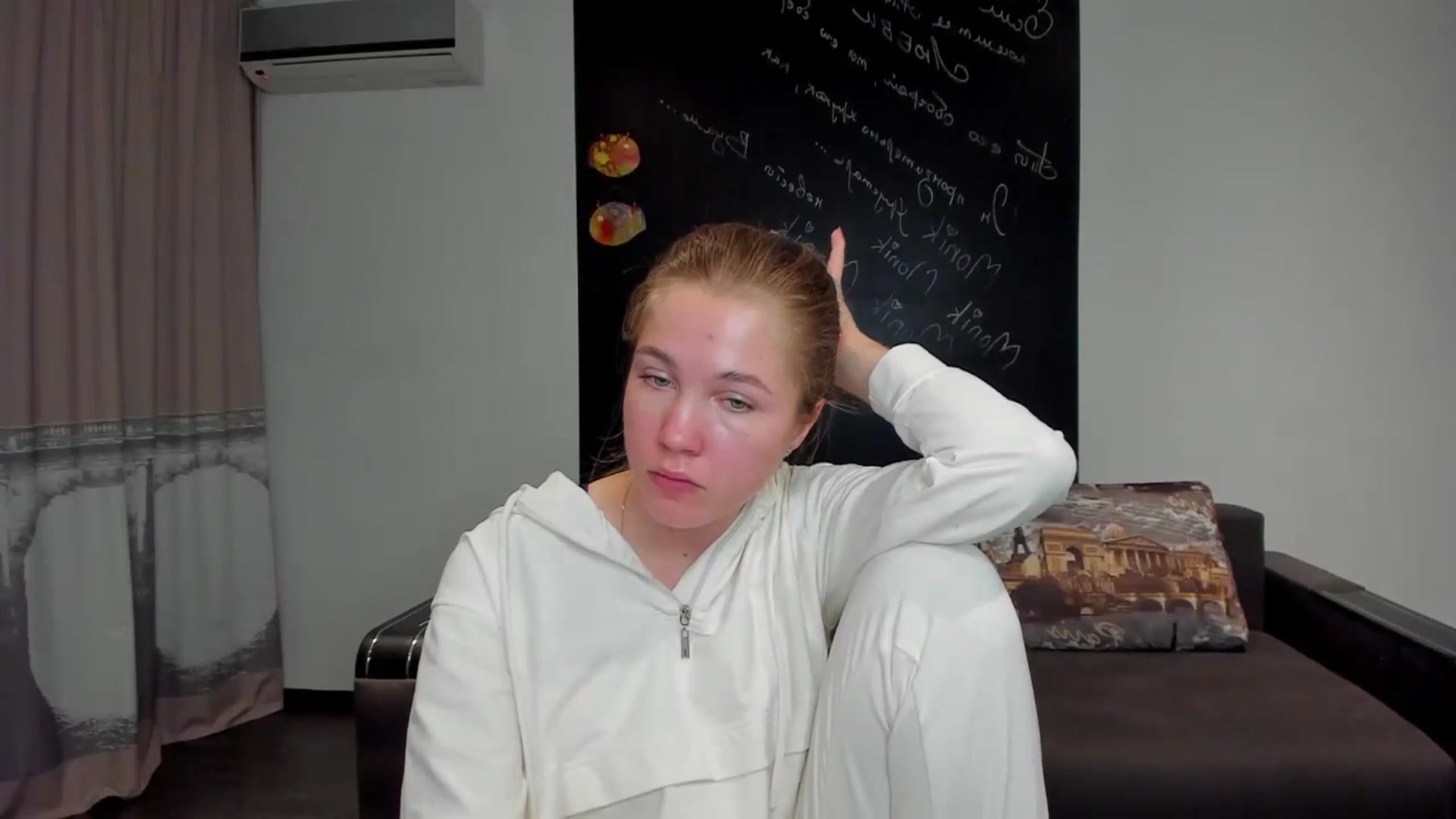 Gallery image thumbnail from KateGordon's myfreecams stream on, 09/08/2023, 10:41 image 10 of 20