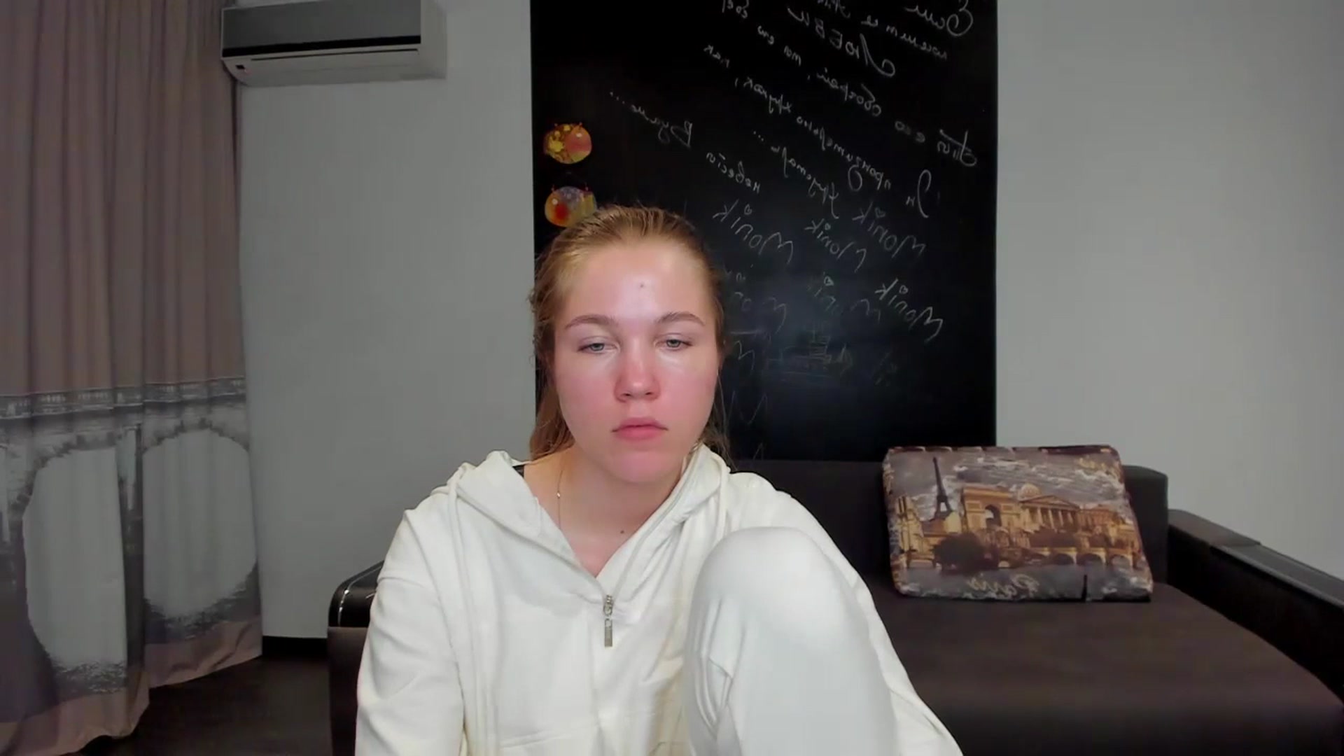 Gallery image thumbnail from KateGordon's myfreecams stream on, 09/08/2023, 10:41 image 14 of 20