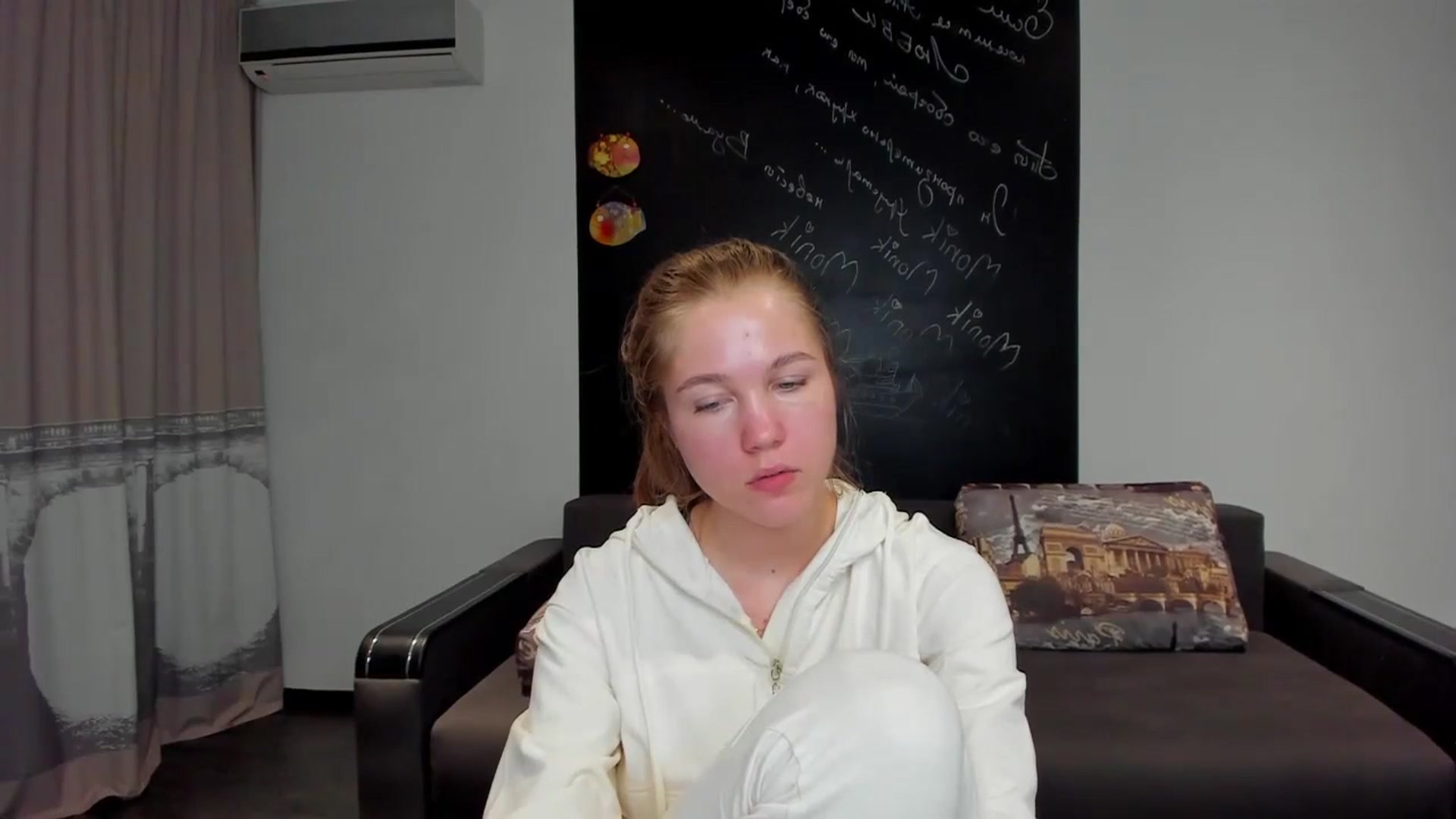 Gallery image thumbnail from KateGordon's myfreecams stream on, 09/08/2023, 10:41 image 2 of 20