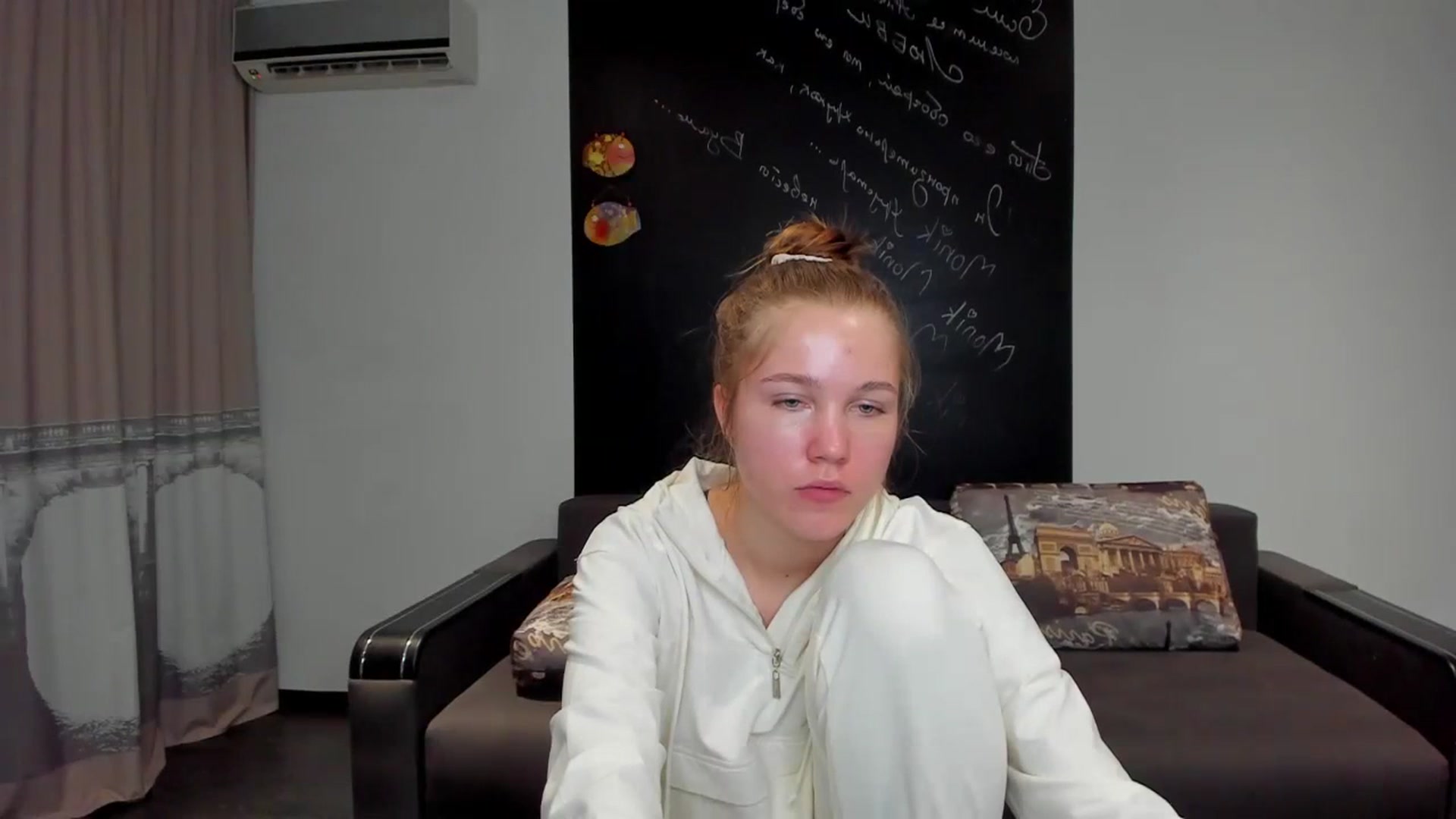Gallery image thumbnail from KateGordon's myfreecams stream on, 09/08/2023, 12:49 image 6 of 20