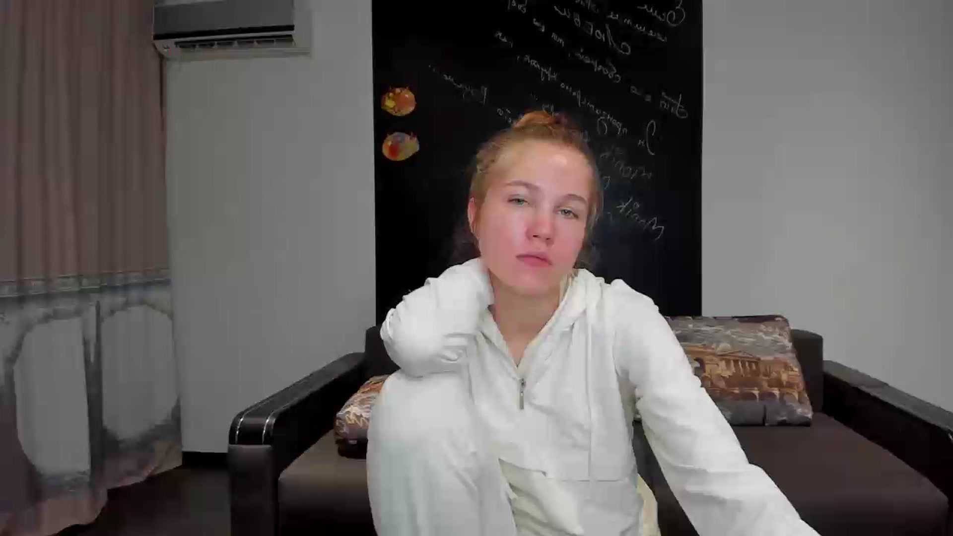 Gallery image thumbnail from KateGordon's myfreecams stream on, 09/08/2023, 12:49 image 3 of 20
