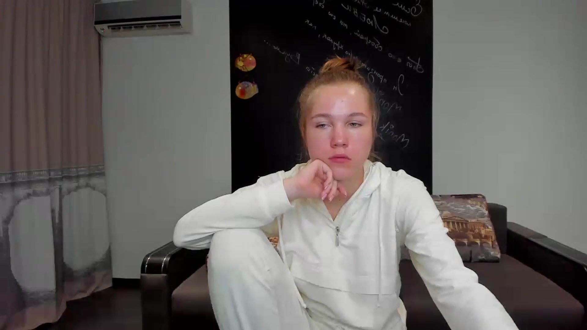 Gallery image thumbnail from KateGordon's myfreecams stream on, 09/08/2023, 12:49 image 2 of 20
