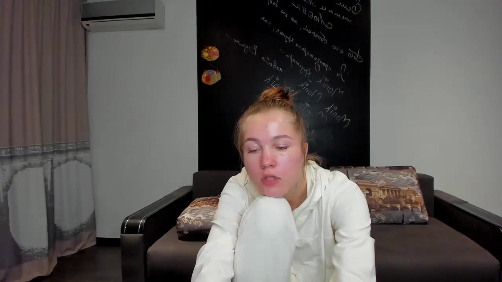 Gallery image thumbnail from KateGordon's myfreecams stream on, 09/08/2023, 13:59 image 4 of 20