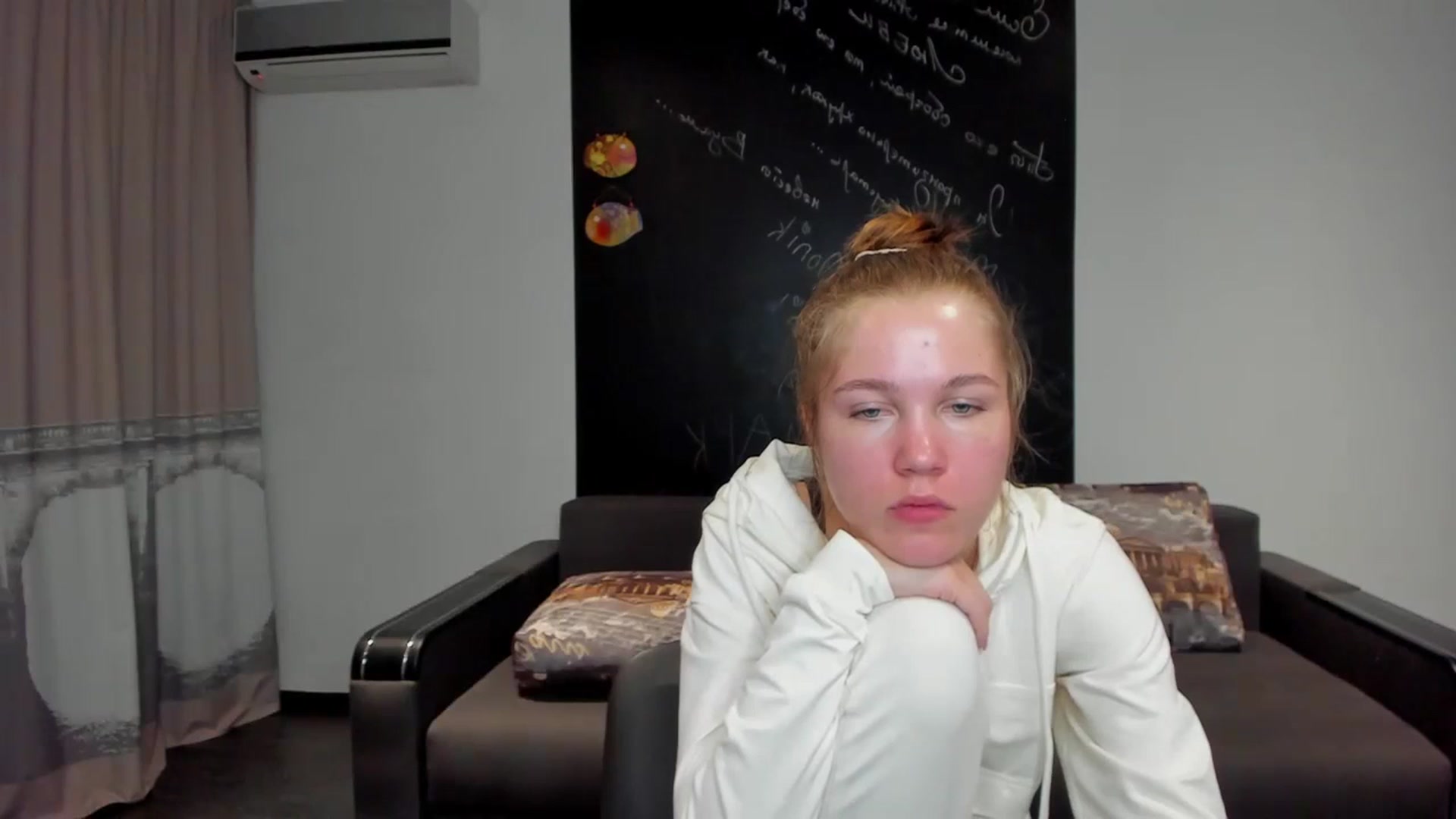 Gallery image thumbnail from KateGordon's myfreecams stream on, 09/08/2023, 13:59 image 1 of 20