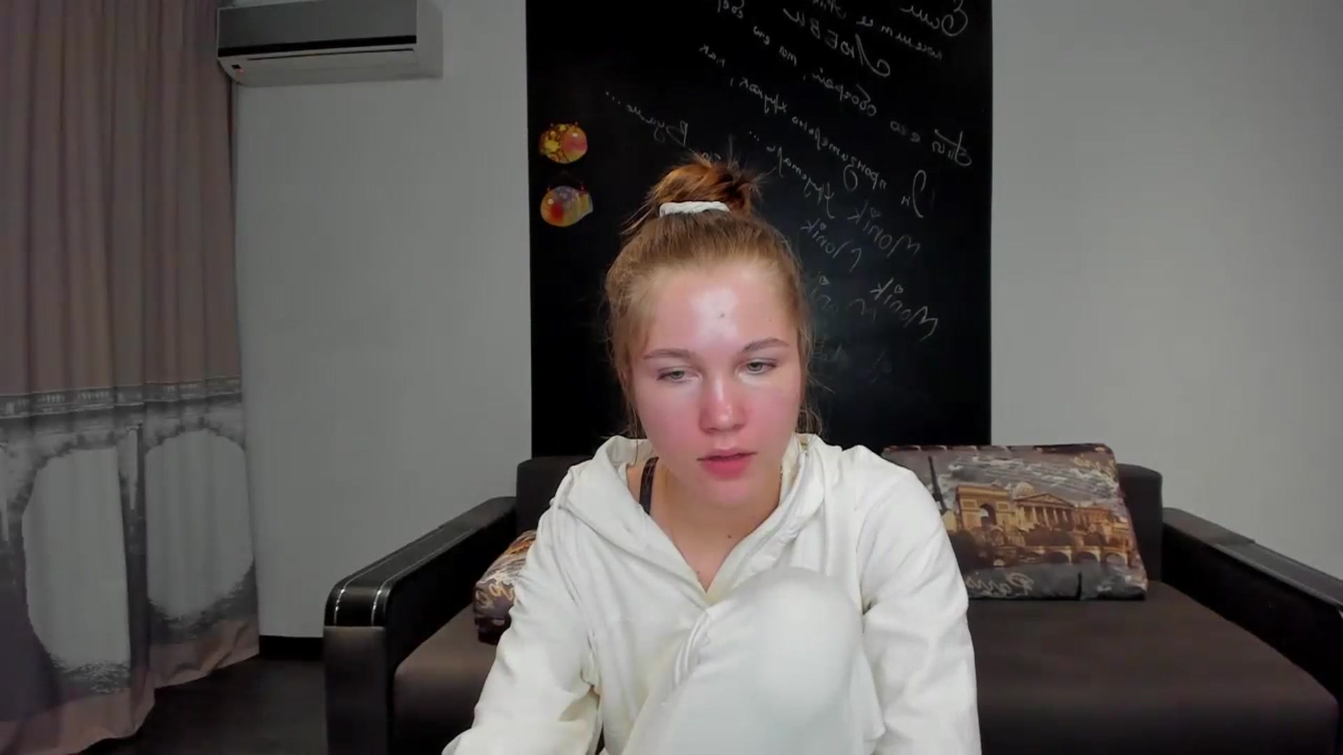 Gallery image thumbnail from KateGordon's myfreecams stream on, 09/08/2023, 13:59 image 13 of 20