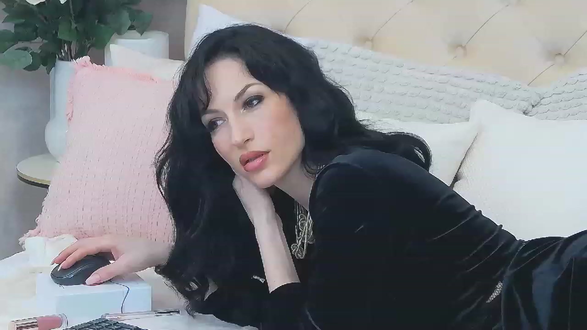Gallery image thumbnail from KateJannet's myfreecams stream on, 03/23/2023, 16:47 image 4 of 20