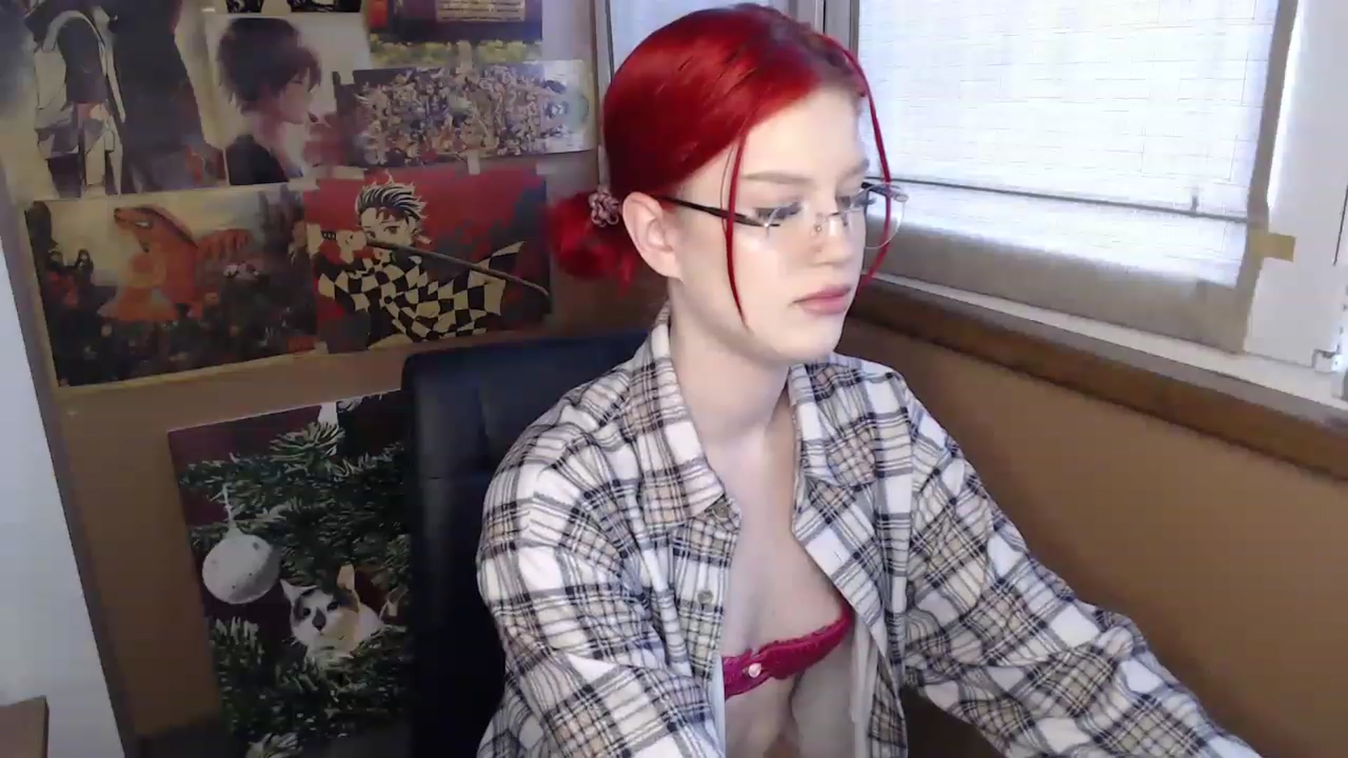 Gallery image thumbnail from KateKoss's myfreecams stream on, 12/07/2022, 11:25 image 6 of 20