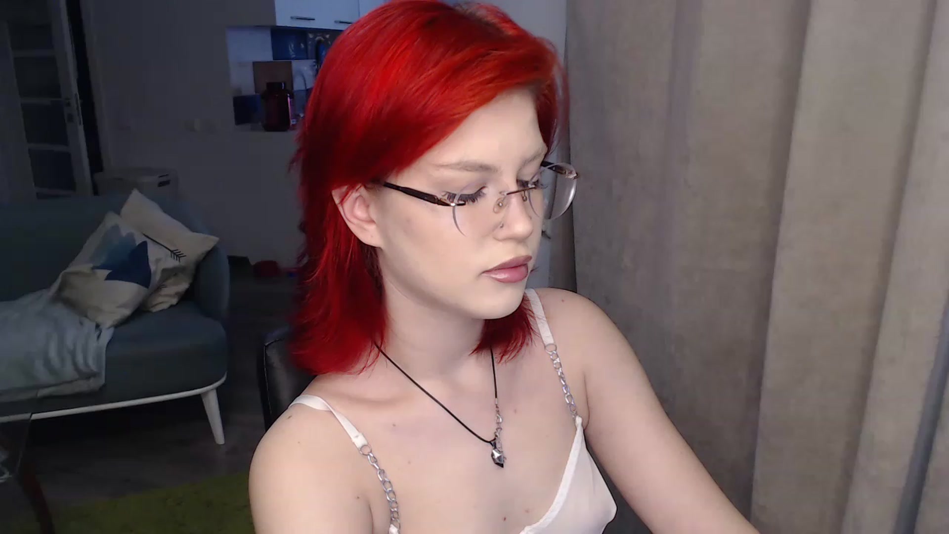 Gallery image thumbnail from KateKoss's myfreecams stream on, 12/19/2022, 09:51 image 15 of 20