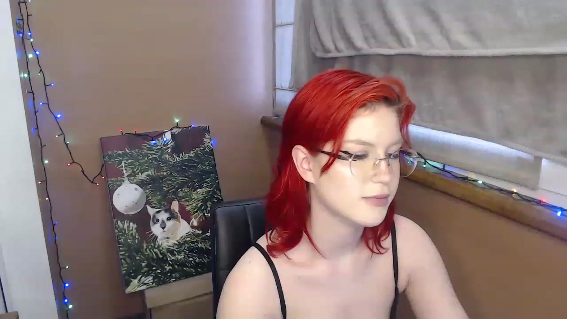Gallery image thumbnail from KateKoss's myfreecams stream on, 12/20/2022, 13:23 image 14 of 20
