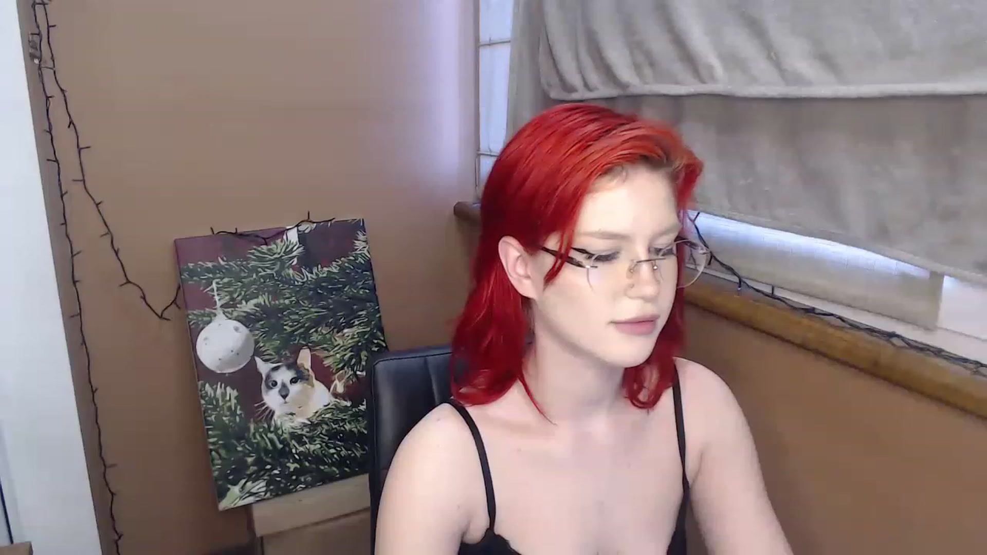 Gallery image thumbnail from KateKoss's myfreecams stream on, 12/20/2022, 13:23 image 16 of 20
