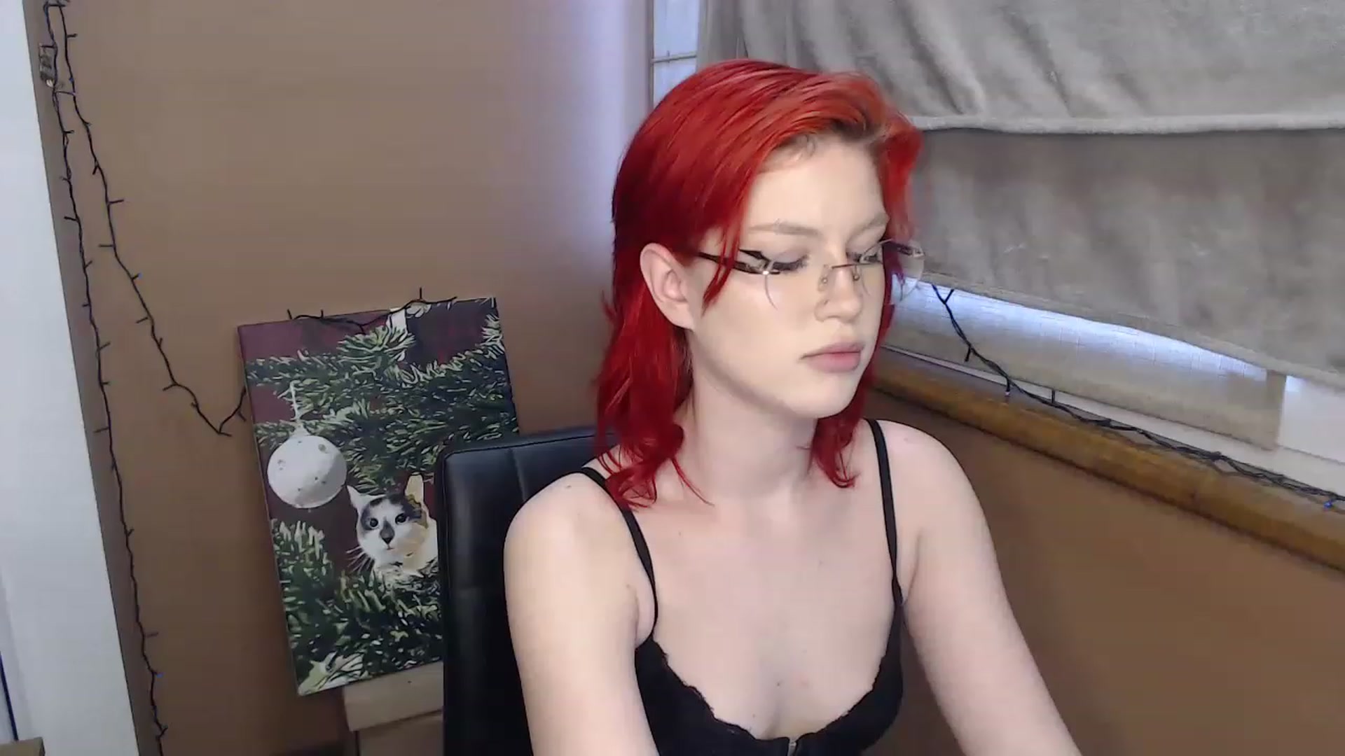 Gallery image thumbnail from KateKoss's myfreecams stream on, 12/20/2022, 13:23 image 4 of 20