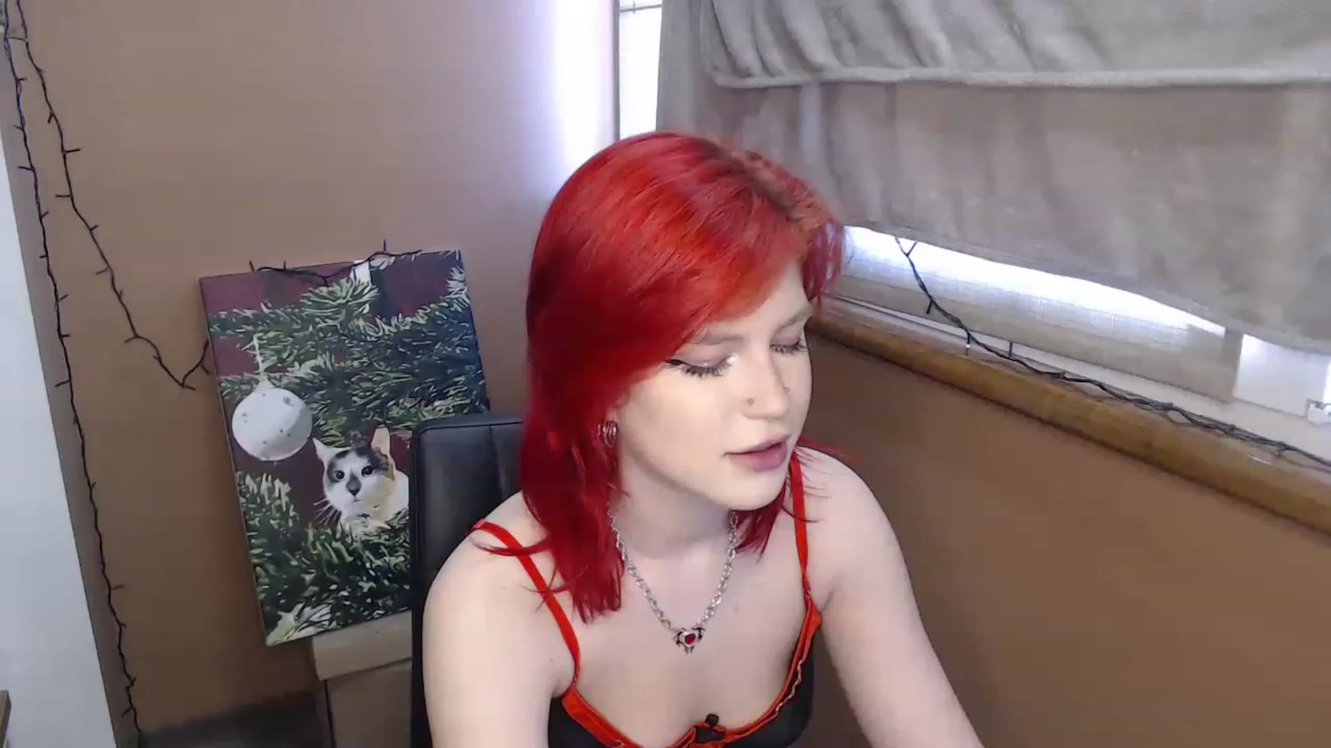 Gallery image thumbnail from KateKoss's myfreecams stream on, 12/21/2022, 11:15 image 1 of 20