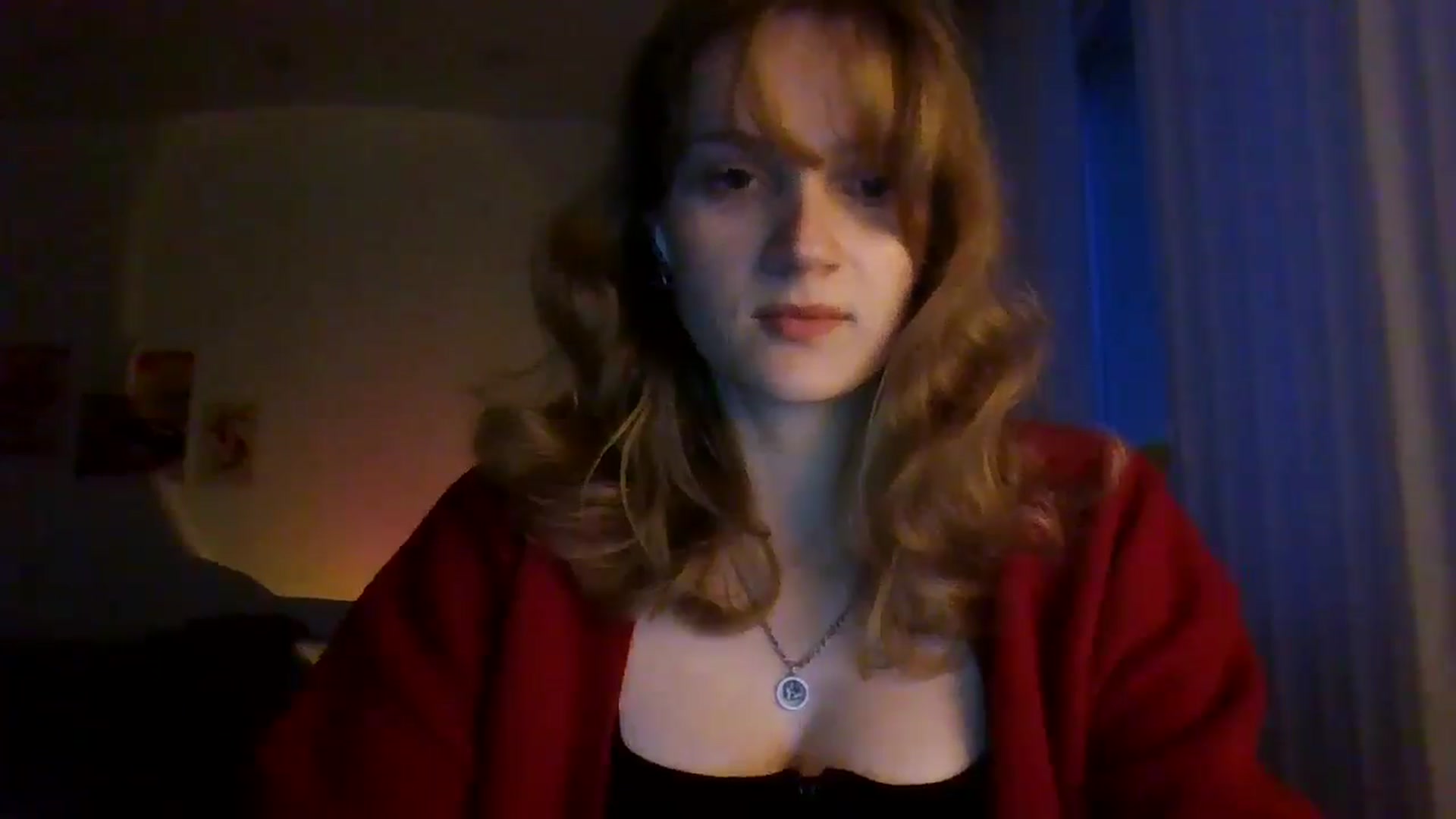 Gallery image thumbnail from KateLin's myfreecams stream on, 04/10/2026, 17:08 image 16 of 20