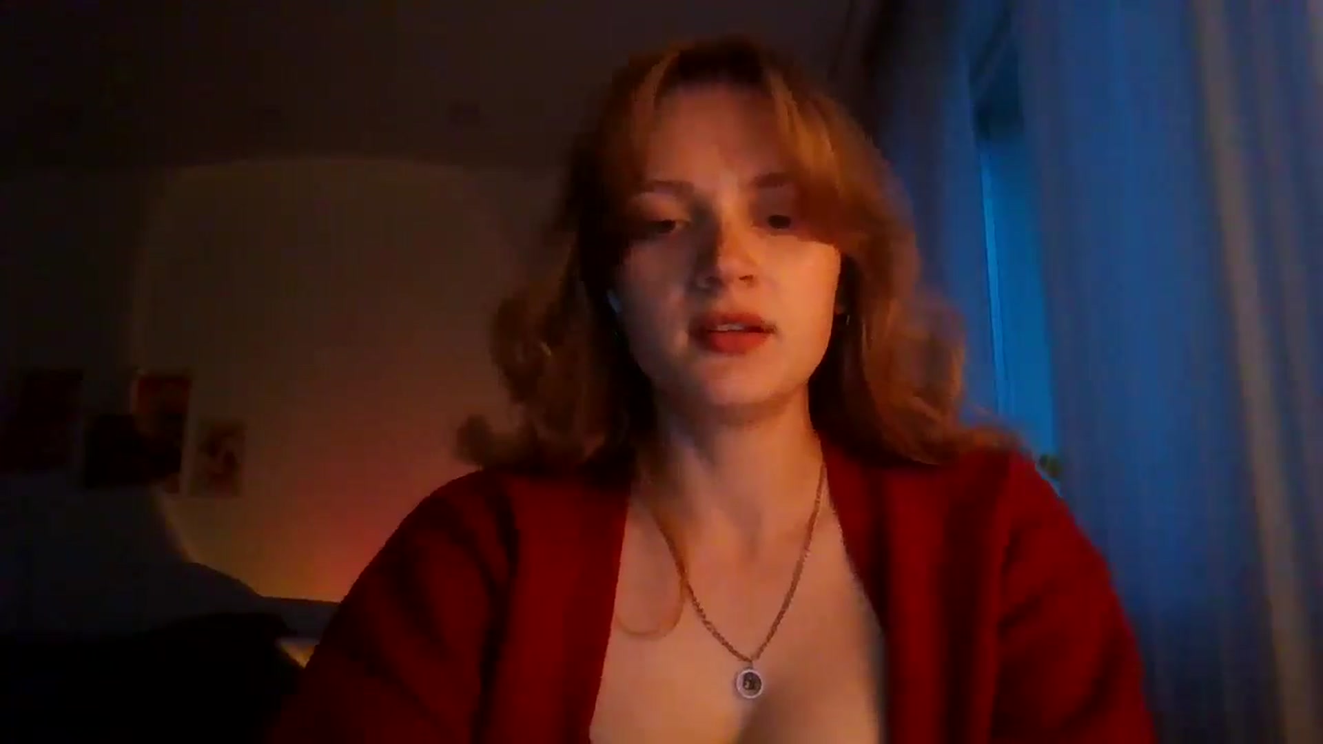Gallery image thumbnail from KateLin's myfreecams stream on, 04/10/2026, 17:08 image 6 of 20