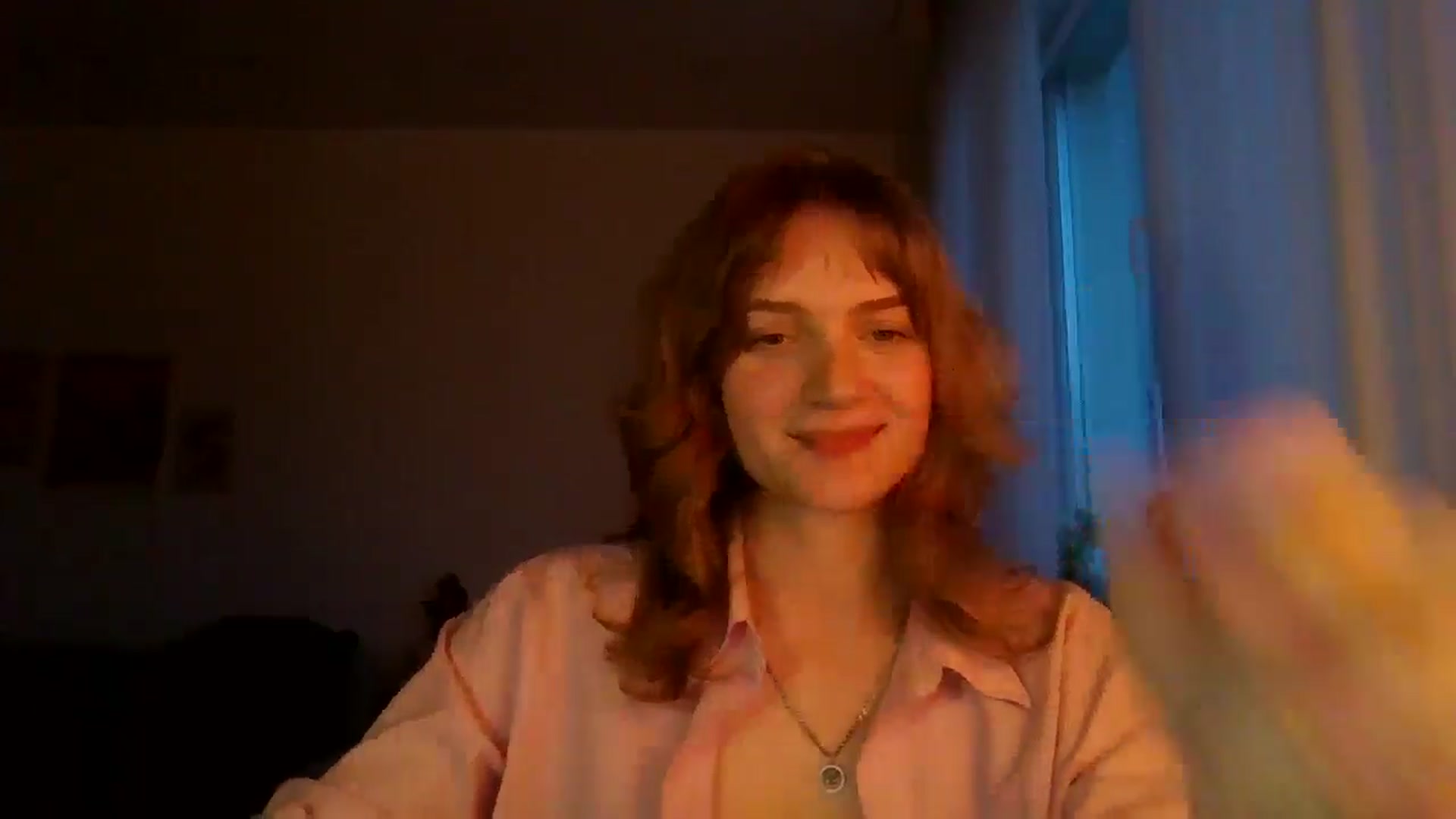 Gallery image thumbnail from KateLin's myfreecams stream on, 04/29/2026, 17:25 image 18 of 20