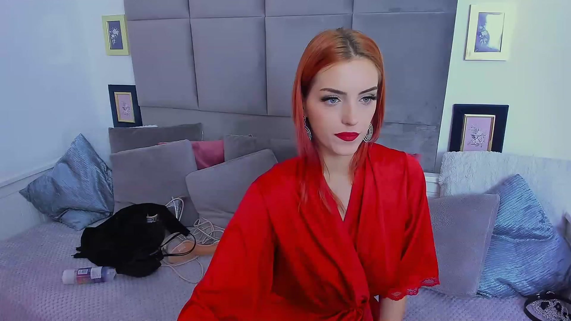 Gallery image thumbnail from KateLuna's myfreecams stream on, 12/05/2022, 13:34 image 12 of 20