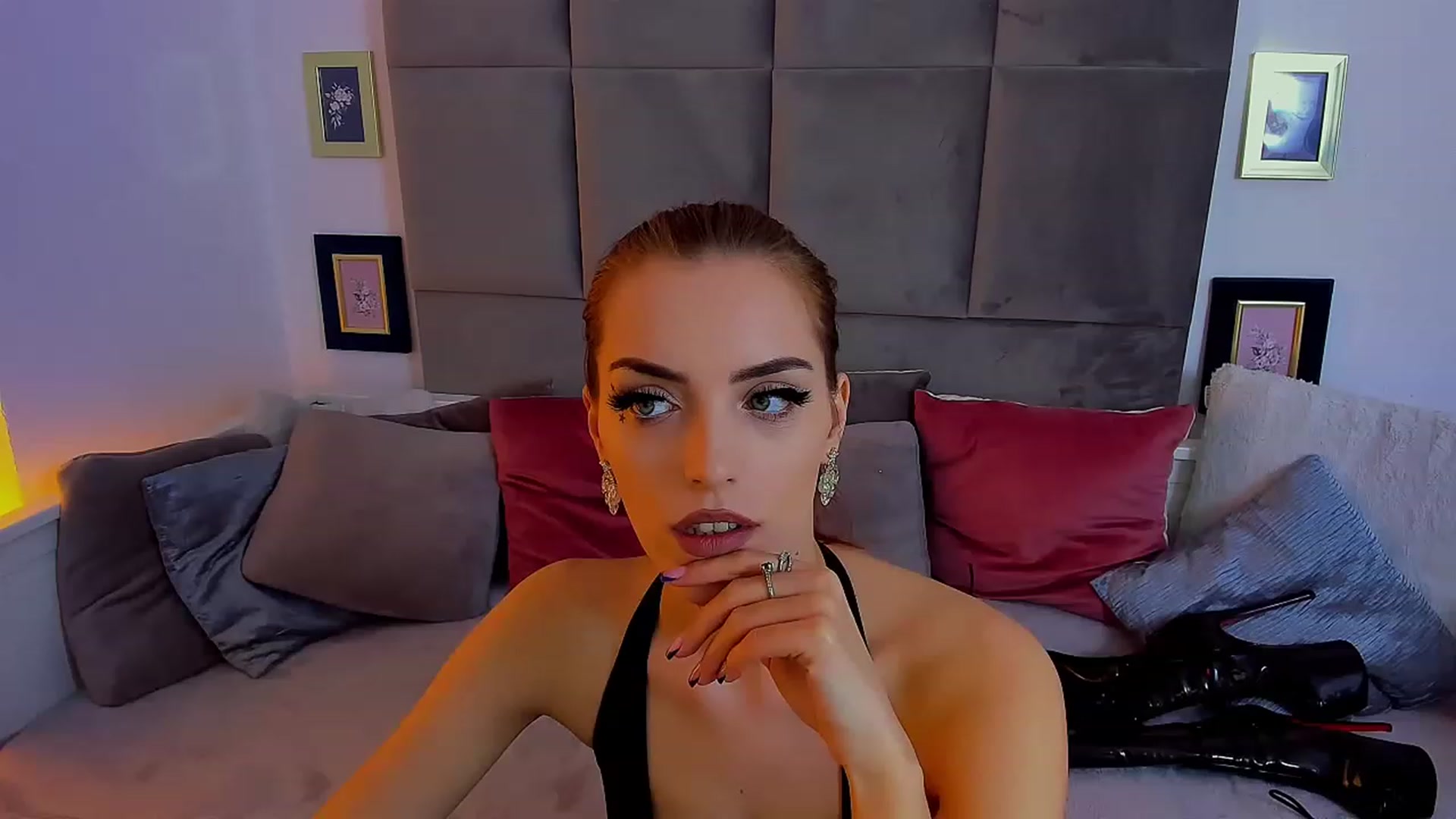 Gallery image thumbnail from KateLuna's myfreecams stream on, 01/09/2023, 11:51 image 2 of 20