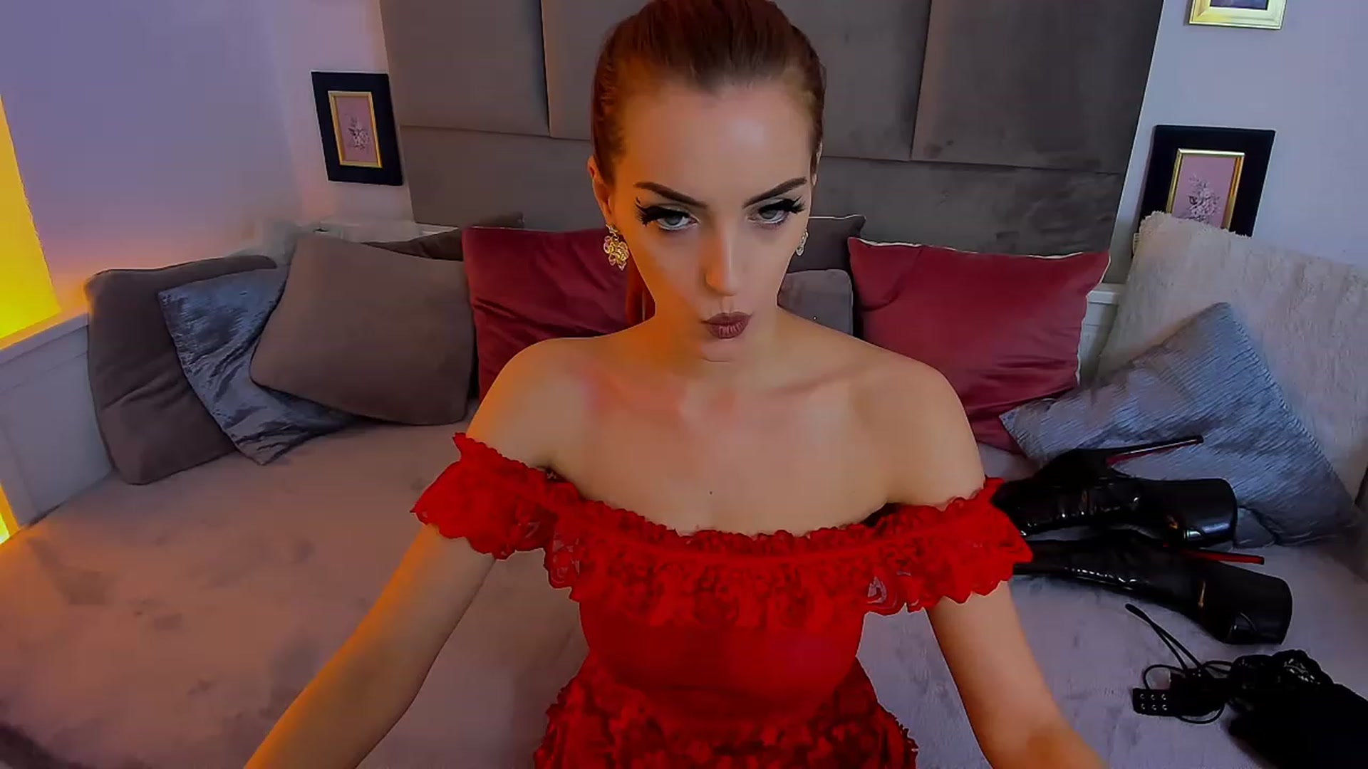 Gallery image thumbnail from KateLuna's myfreecams stream on, 01/09/2023, 11:51 image 9 of 20