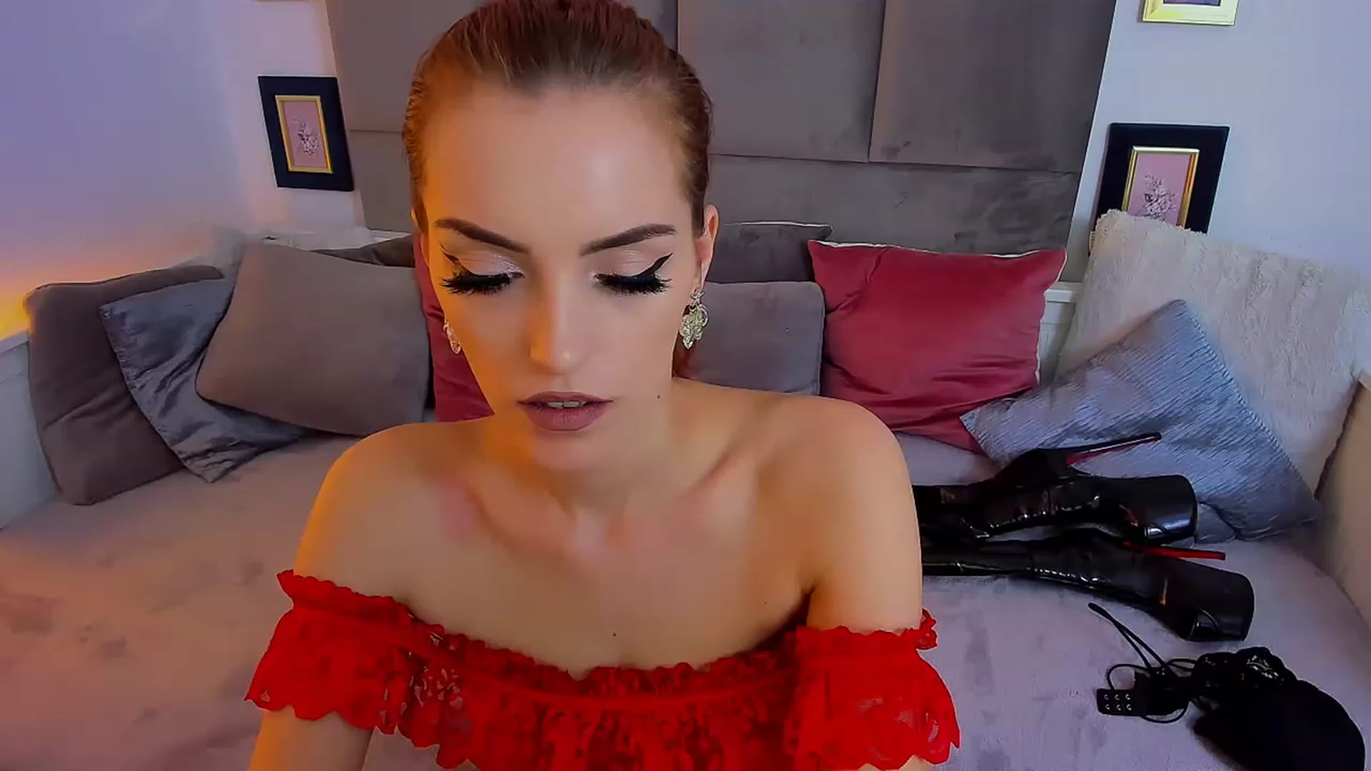 Gallery image thumbnail from KateLuna's myfreecams stream on, 01/09/2023, 11:51 image 12 of 20