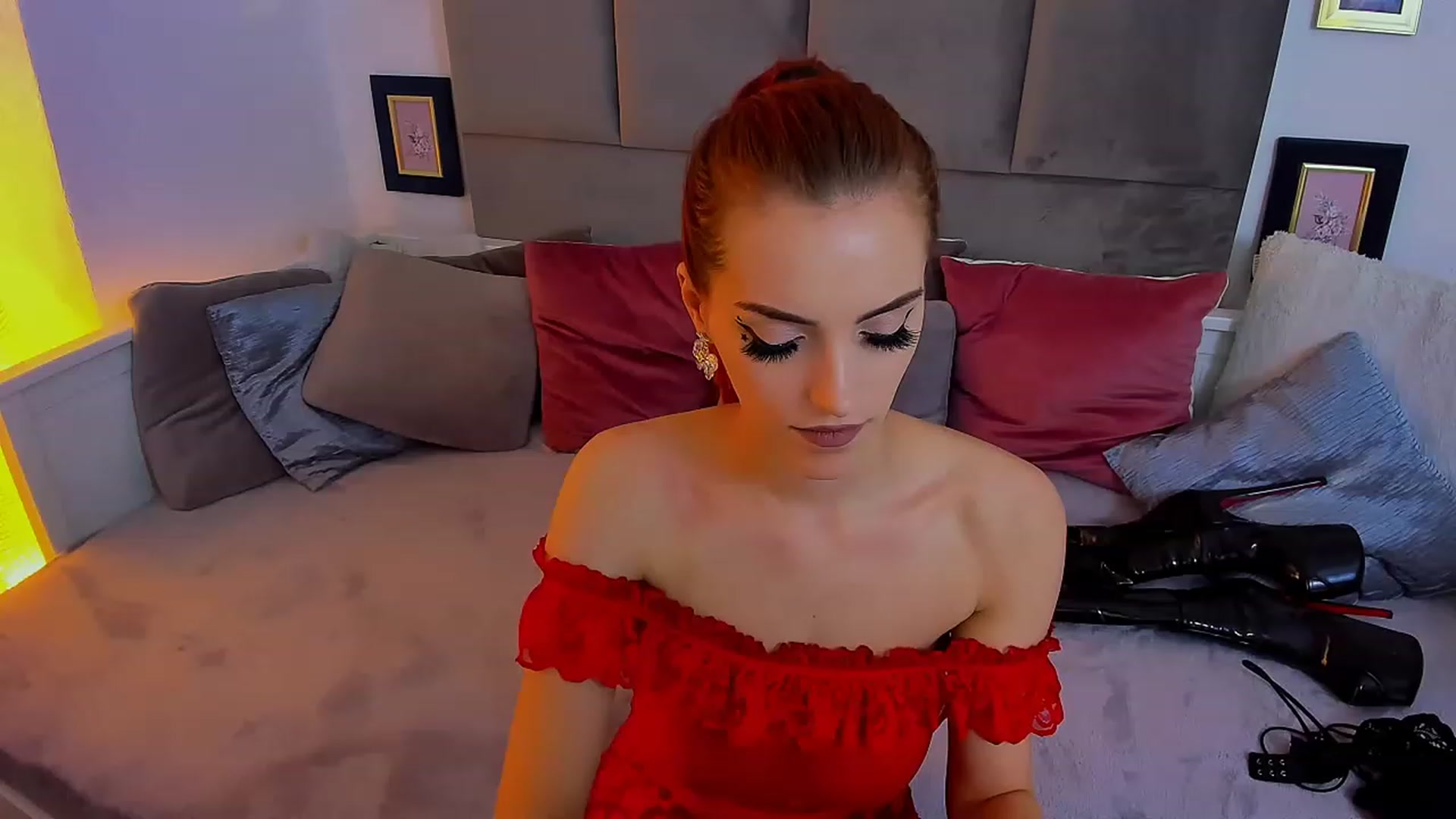 Gallery image thumbnail from KateLuna's myfreecams stream on, 01/09/2023, 11:51 image 16 of 20