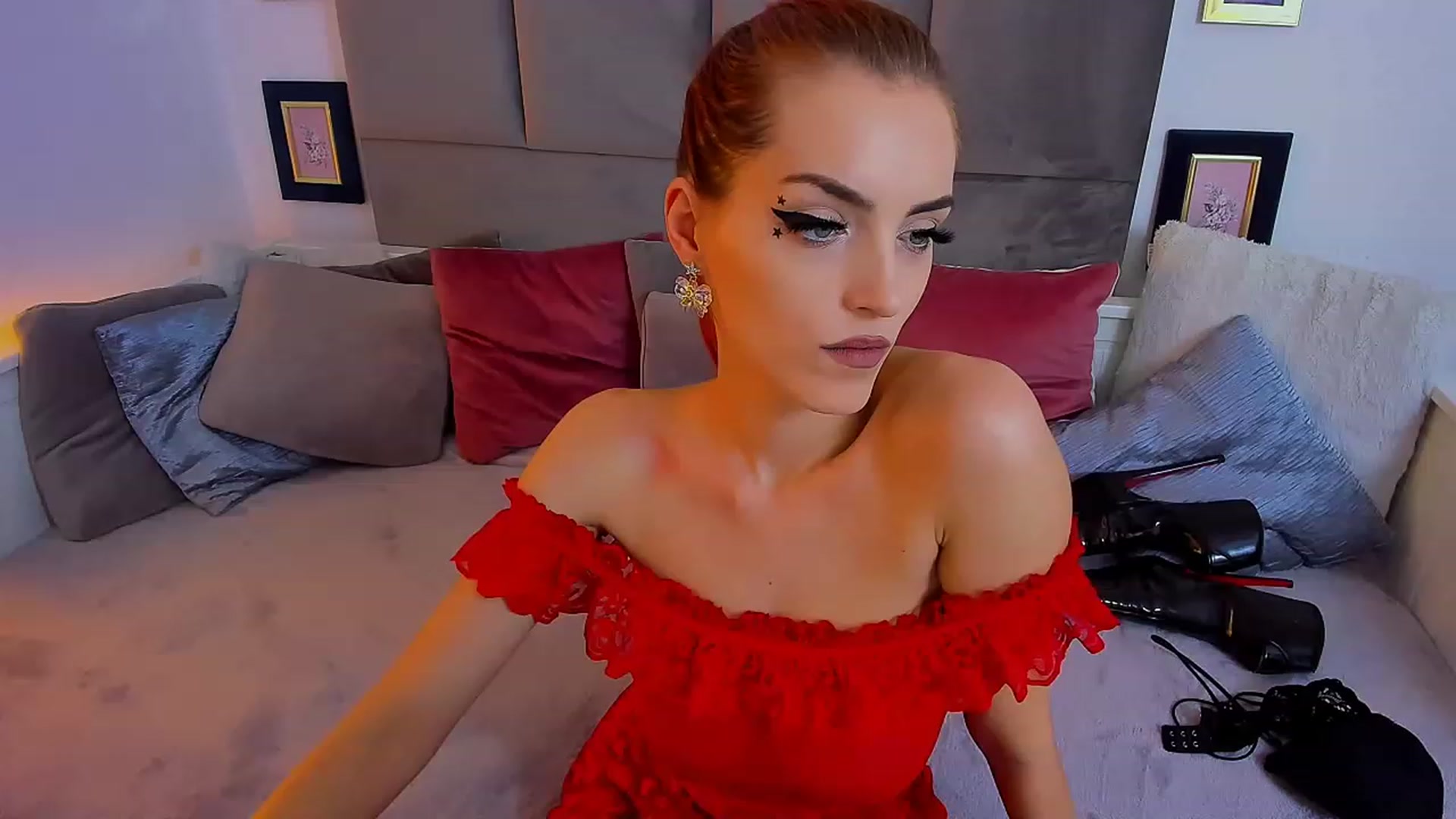 Gallery image thumbnail from KateLuna's myfreecams stream on, 01/09/2023, 11:51 image 10 of 20
