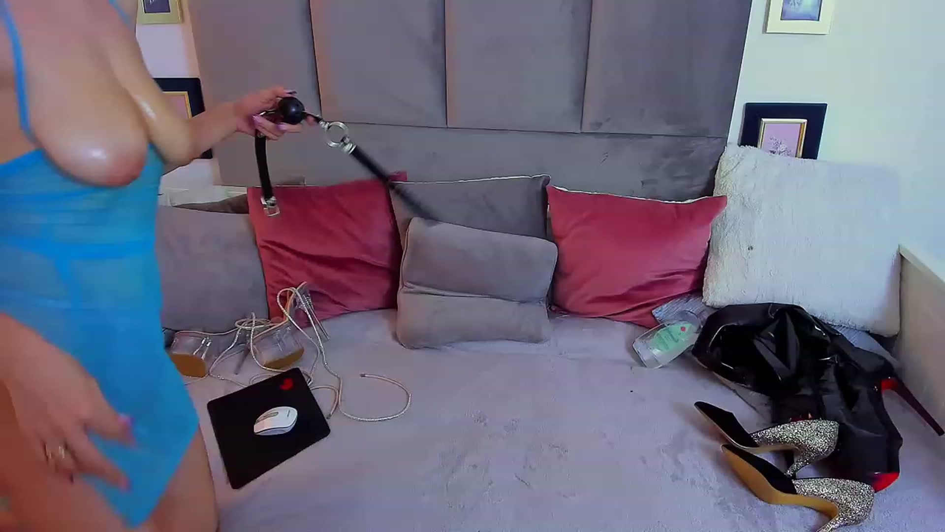 Gallery image thumbnail from KateLuna's myfreecams stream on, 01/10/2023, 11:29 image 18 of 20