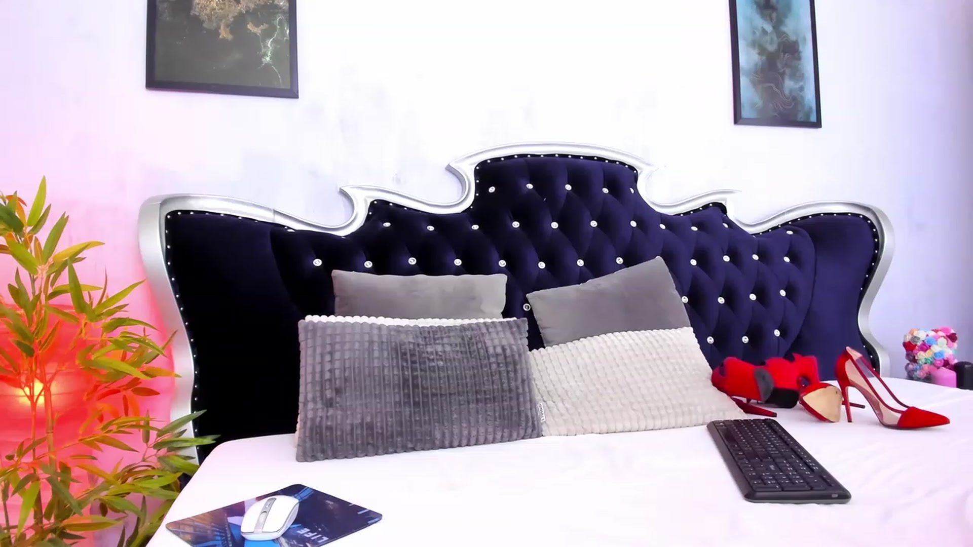 Gallery image thumbnail from KateLuna's myfreecams stream on, 03/27/2023, 14:14 image 2 of 20