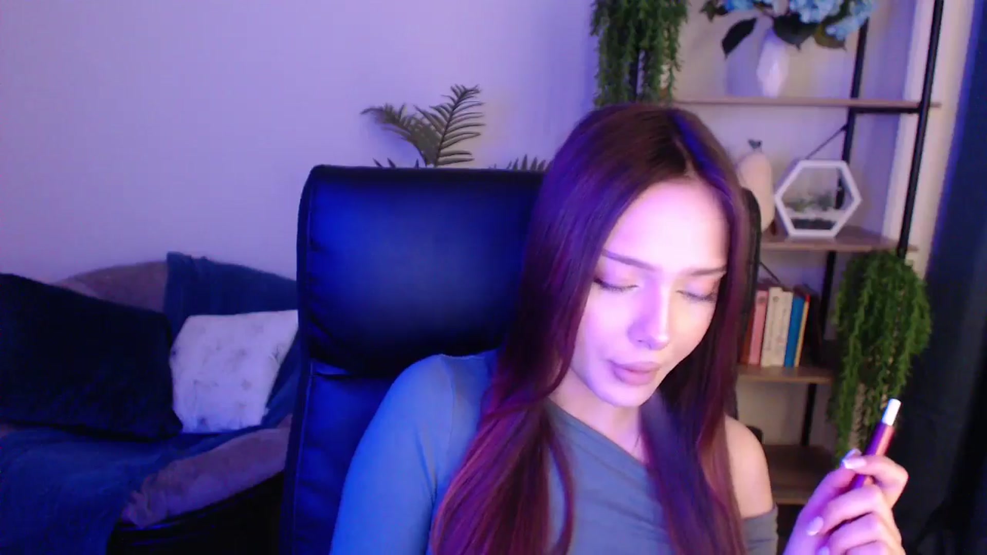 Gallery image thumbnail from KateManelli's myfreecams stream on, 01/18/2025, 10:05 image 8 of 20