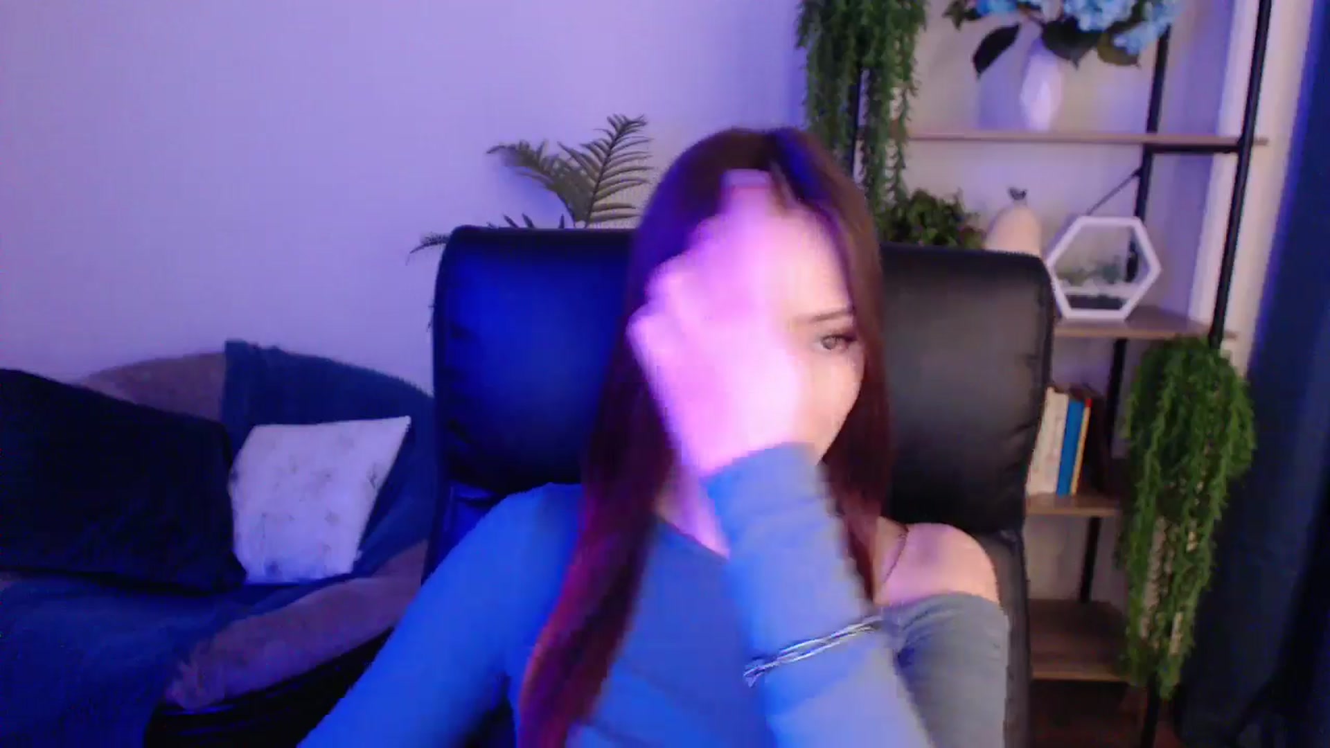 Gallery image thumbnail from KateManelli's myfreecams stream on, 01/18/2025, 10:05 image 12 of 20
