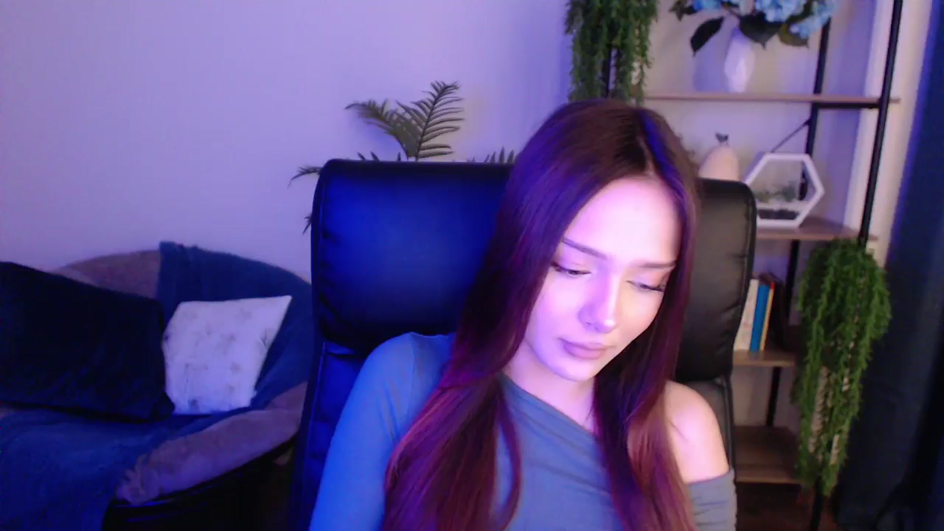 Gallery image thumbnail from KateManelli's myfreecams stream on, 01/18/2025, 10:05 image 9 of 20