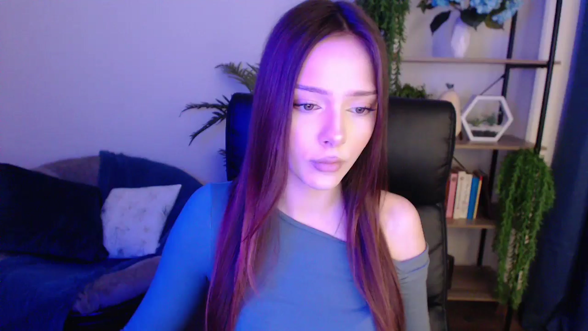 Gallery image thumbnail from KateManelli's myfreecams stream on, 01/18/2025, 10:05 image 14 of 20