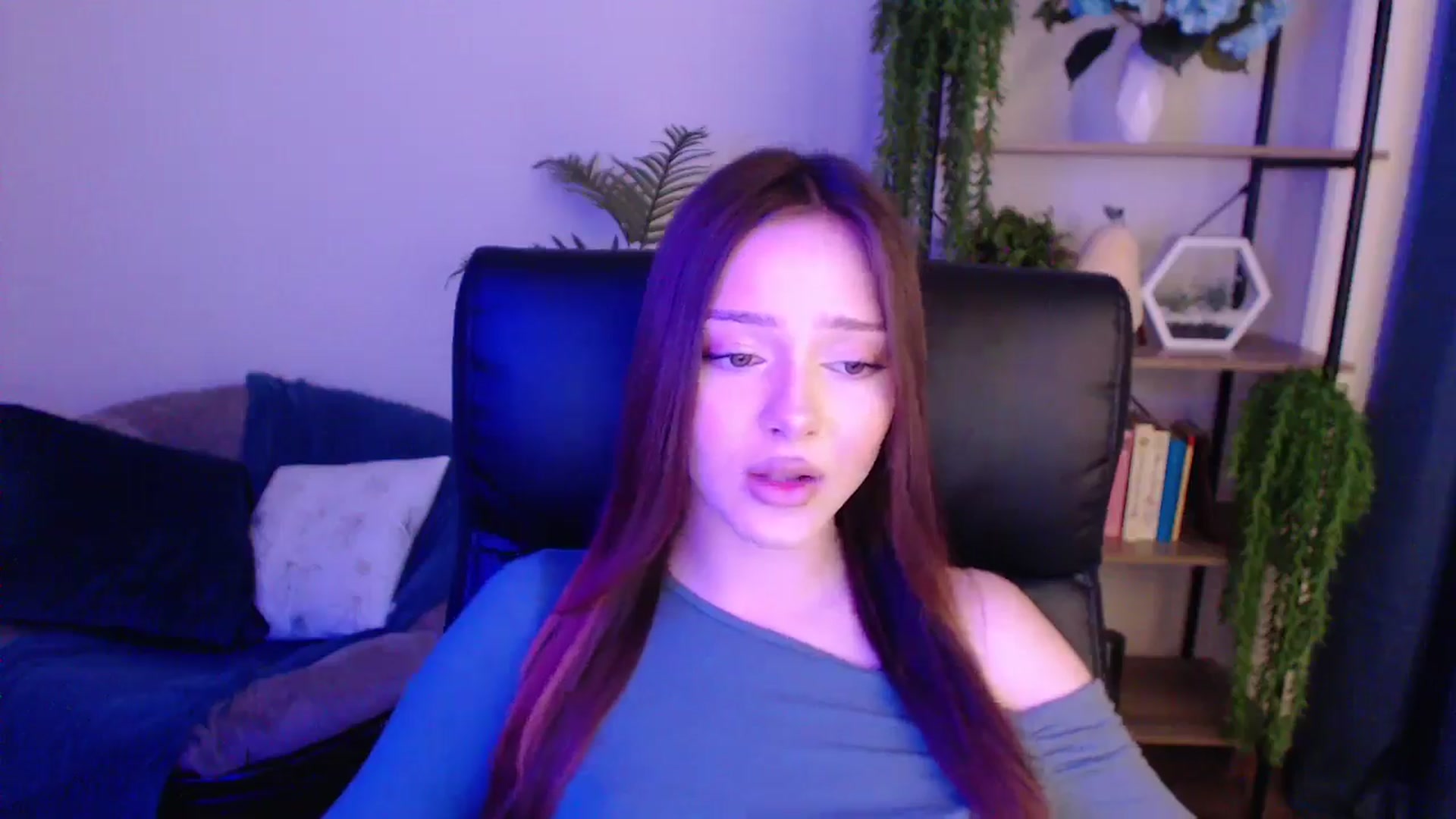 Gallery image thumbnail from KateManelli's myfreecams stream on, 01/18/2025, 10:05 image 13 of 20