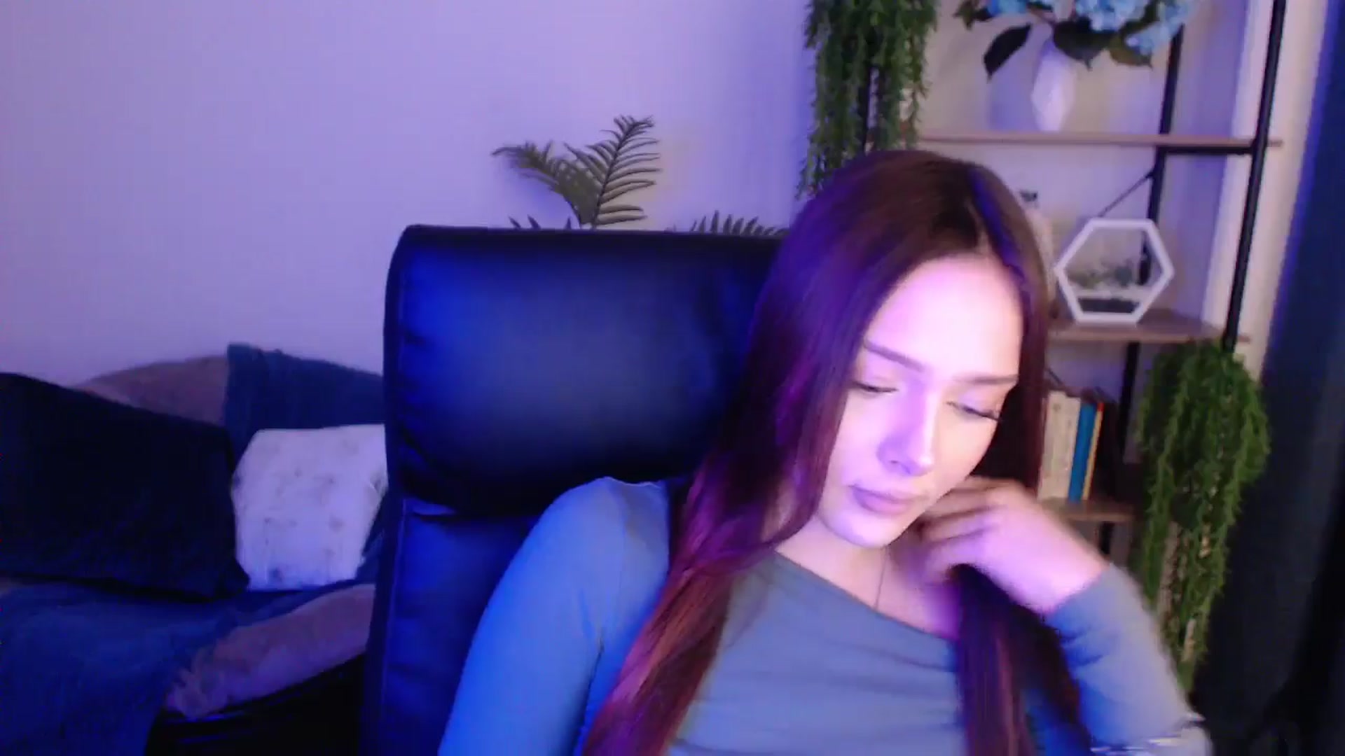 Gallery image thumbnail from KateManelli's myfreecams stream on, 01/18/2025, 10:05 image 11 of 20