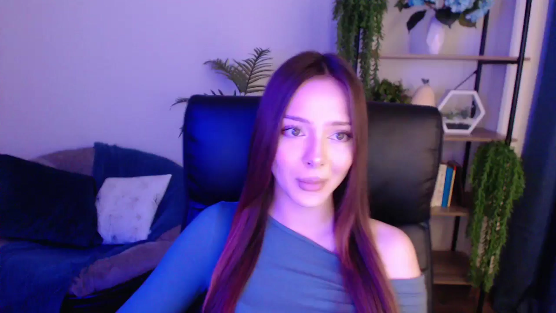 Gallery image thumbnail from KateManelli's myfreecams stream on, 01/18/2025, 10:05 image 1 of 20