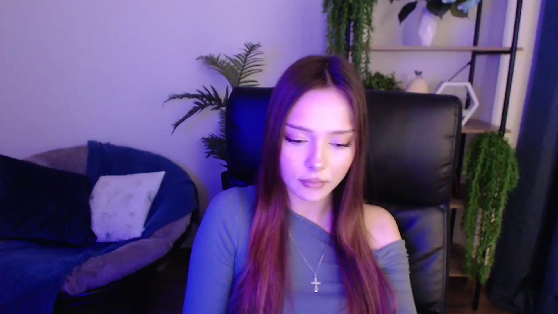 Gallery image thumbnail from KateManelli's myfreecams stream on, 01/18/2025, 13:18 image 2 of 20