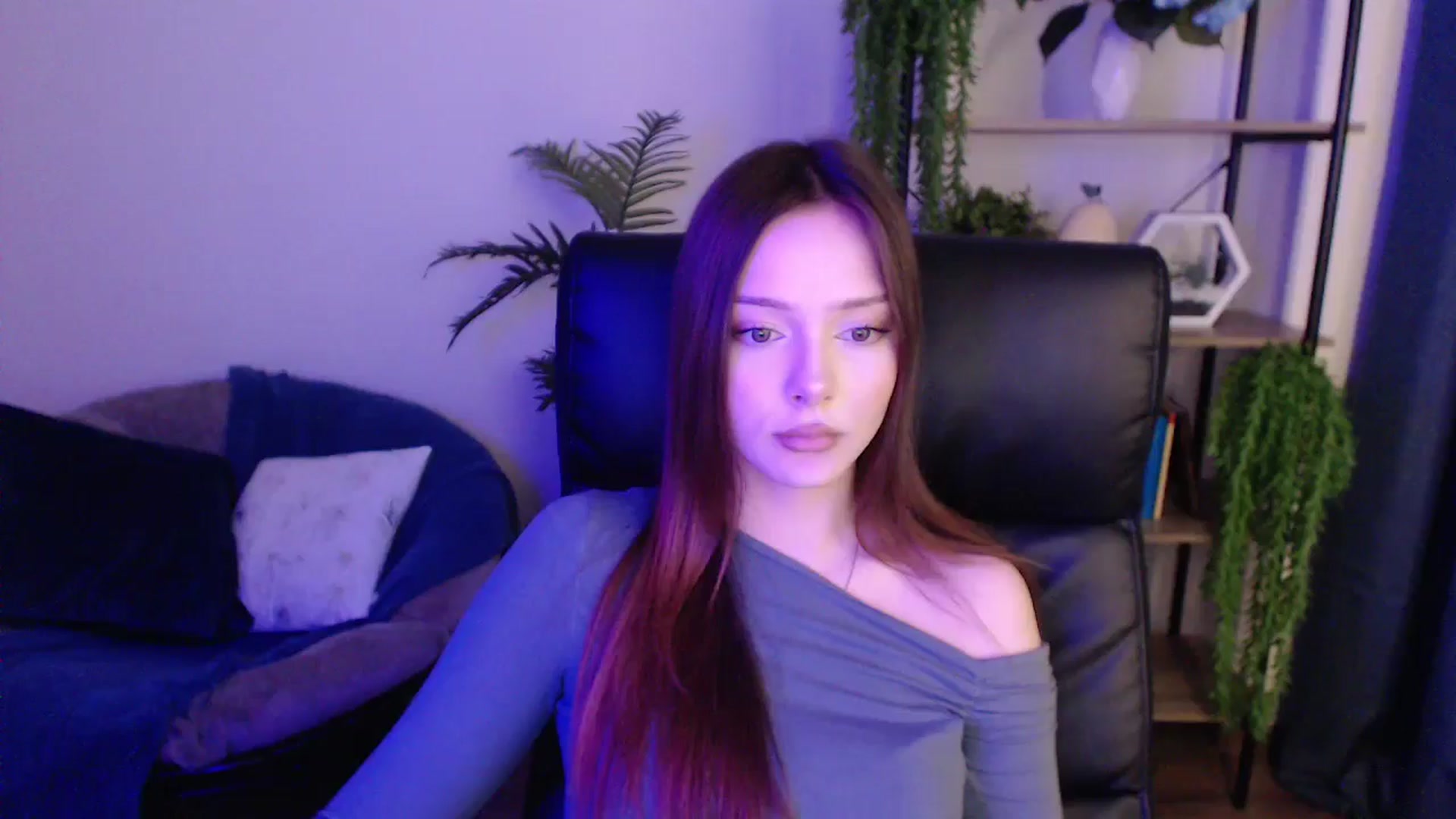 Gallery image thumbnail from KateManelli's myfreecams stream on, 01/18/2025, 13:18 image 11 of 20