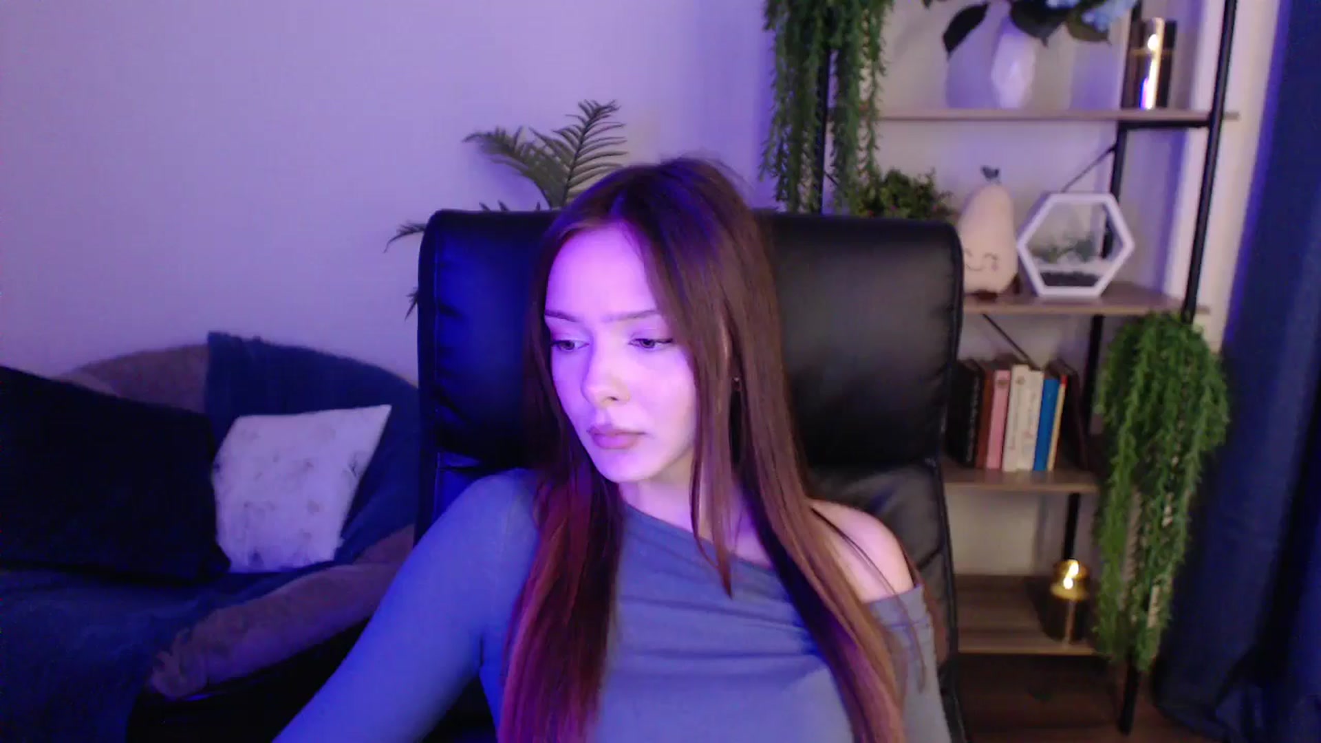 Gallery image thumbnail from KateManelli's myfreecams stream on, 01/18/2025, 14:00 image 7 of 20
