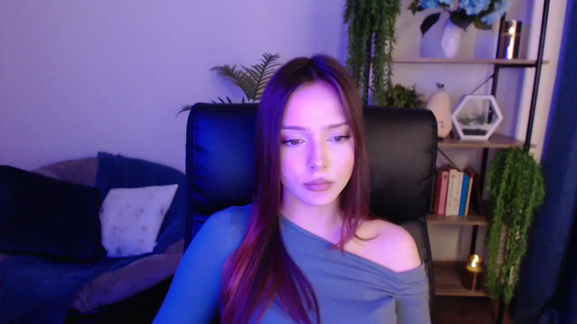 Gallery image thumbnail from KateManelli's myfreecams stream on, 01/18/2025, 14:28 image 8 of 20