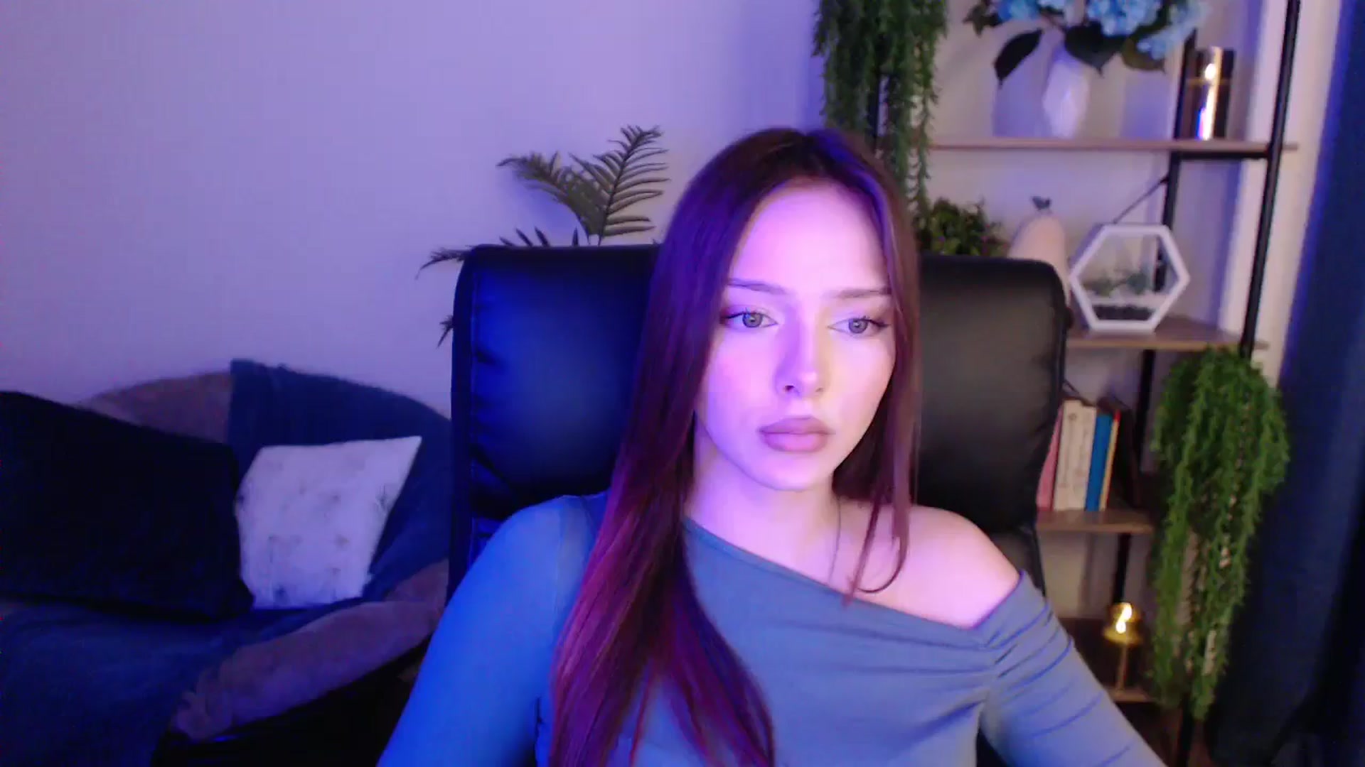 Gallery image thumbnail from KateManelli's myfreecams stream on, 01/18/2025, 14:28 image 1 of 20