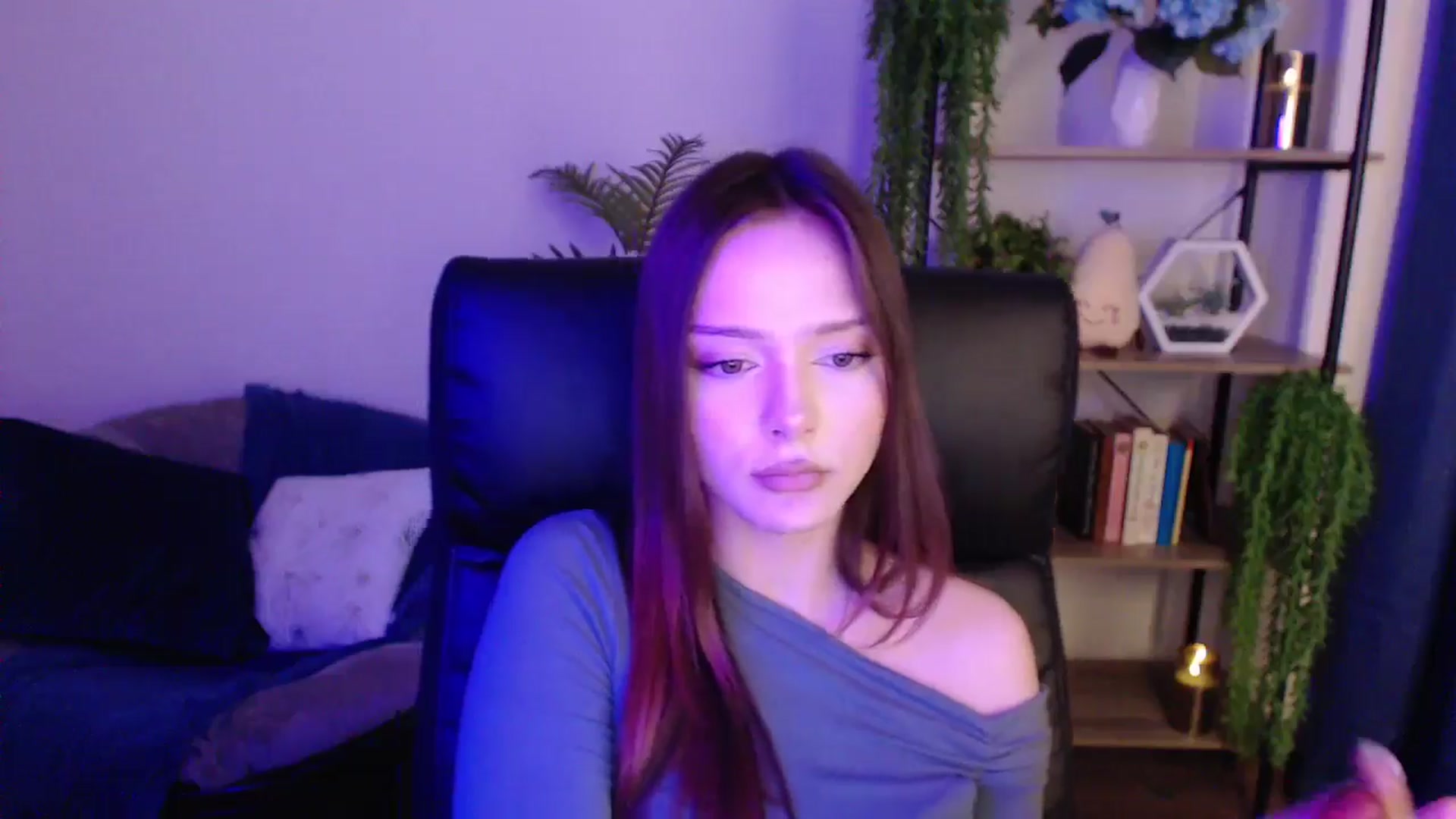 Gallery image thumbnail from KateManelli's myfreecams stream on, 01/18/2025, 14:28 image 19 of 20