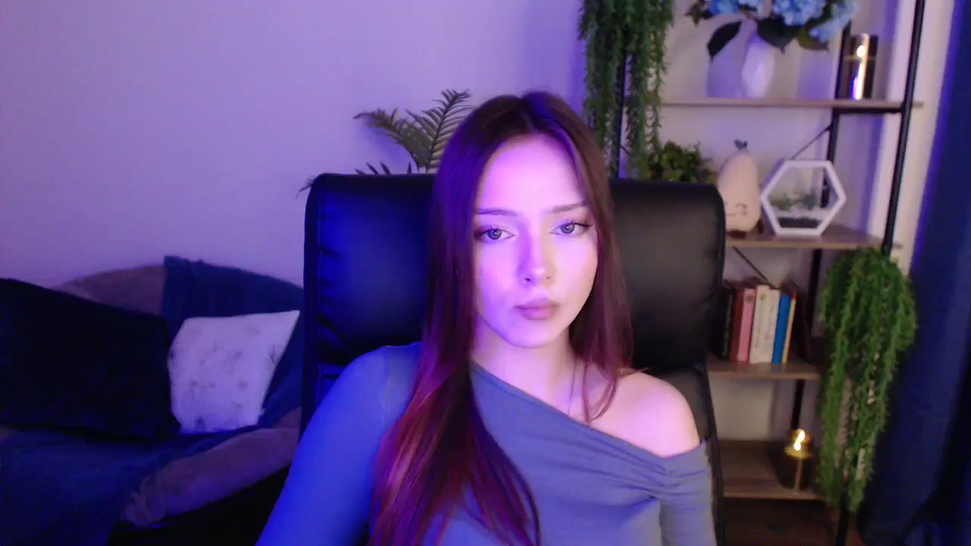 Gallery image thumbnail from KateManelli's myfreecams stream on, 01/18/2025, 14:28 image 6 of 20