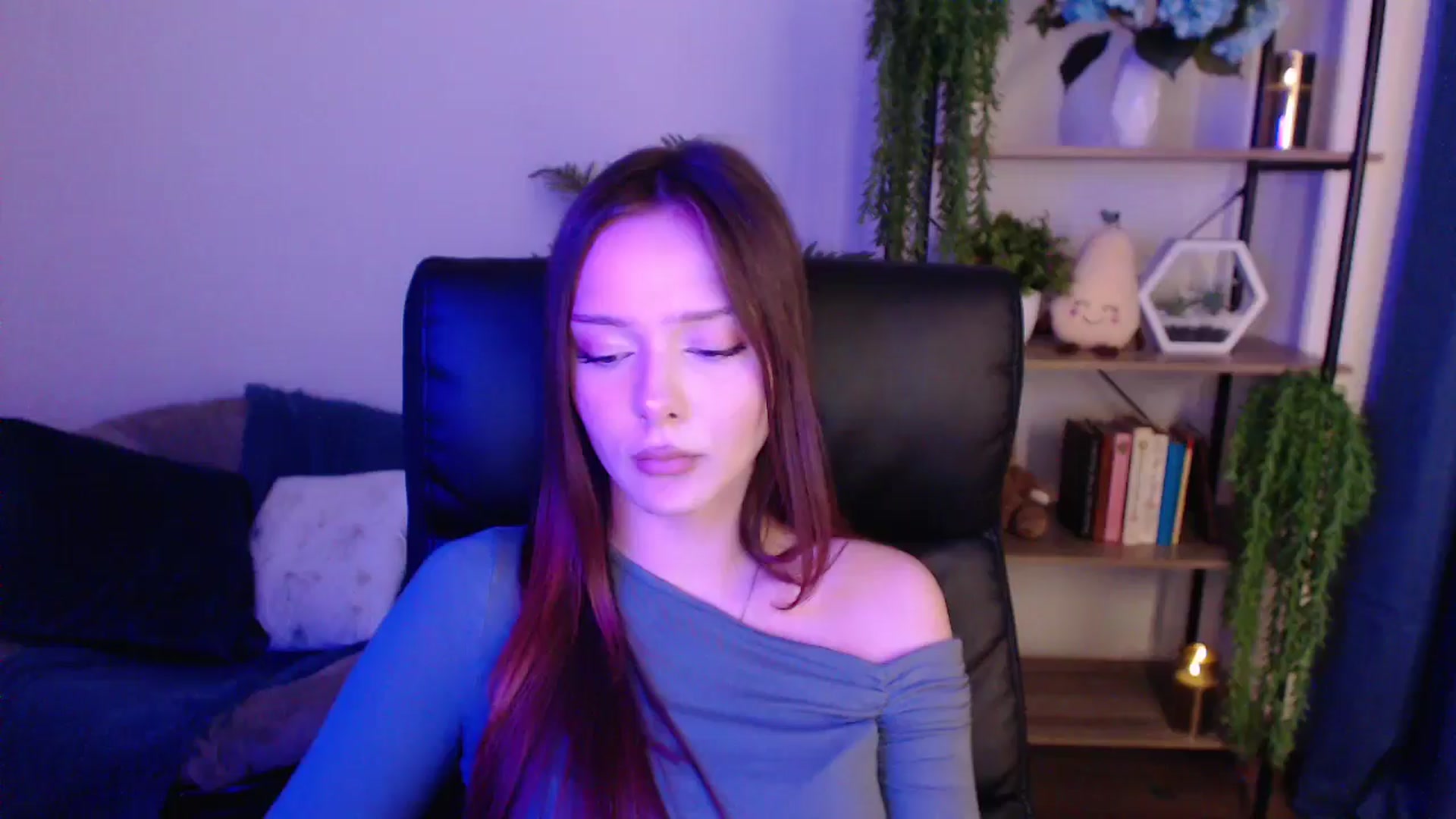 Gallery image thumbnail from KateManelli's myfreecams stream on, 01/18/2025, 14:28 image 14 of 20