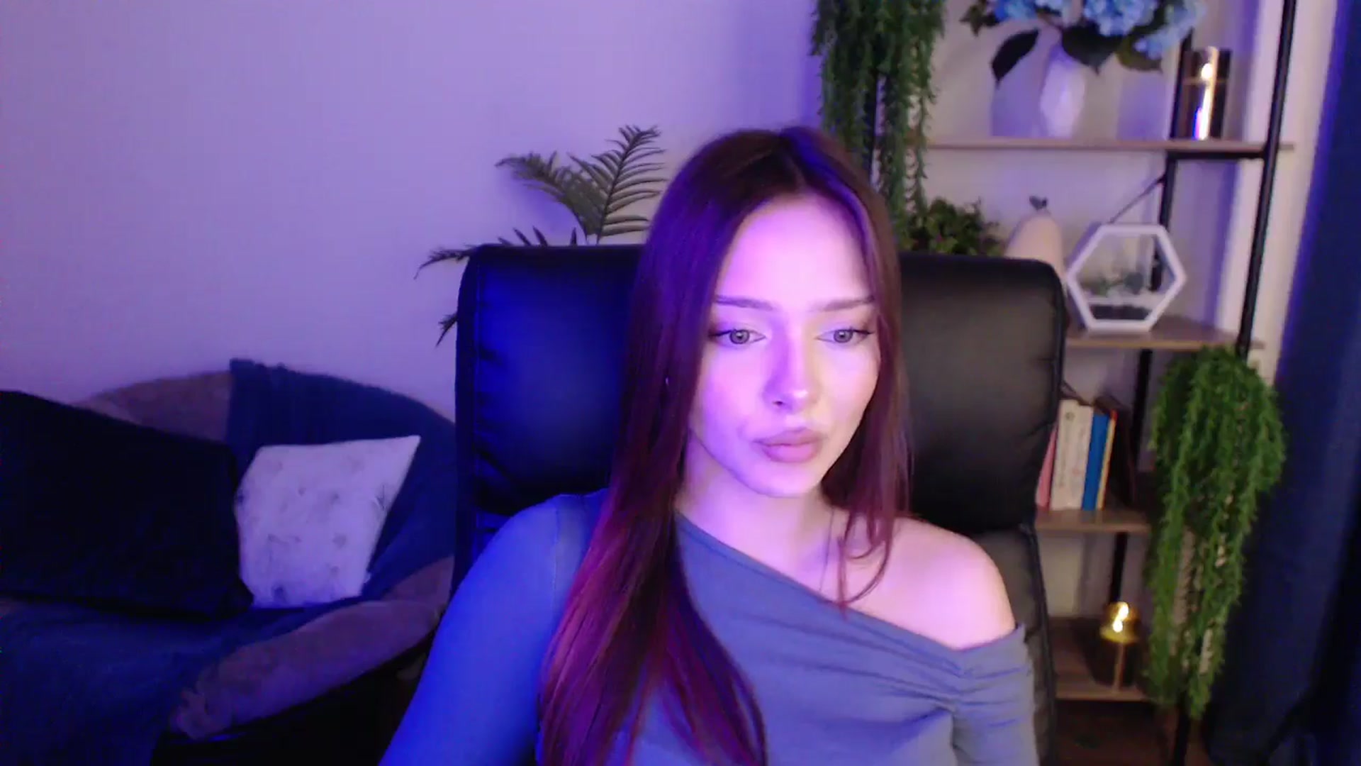Gallery image thumbnail from KateManelli's myfreecams stream on, 01/18/2025, 14:28 image 3 of 20