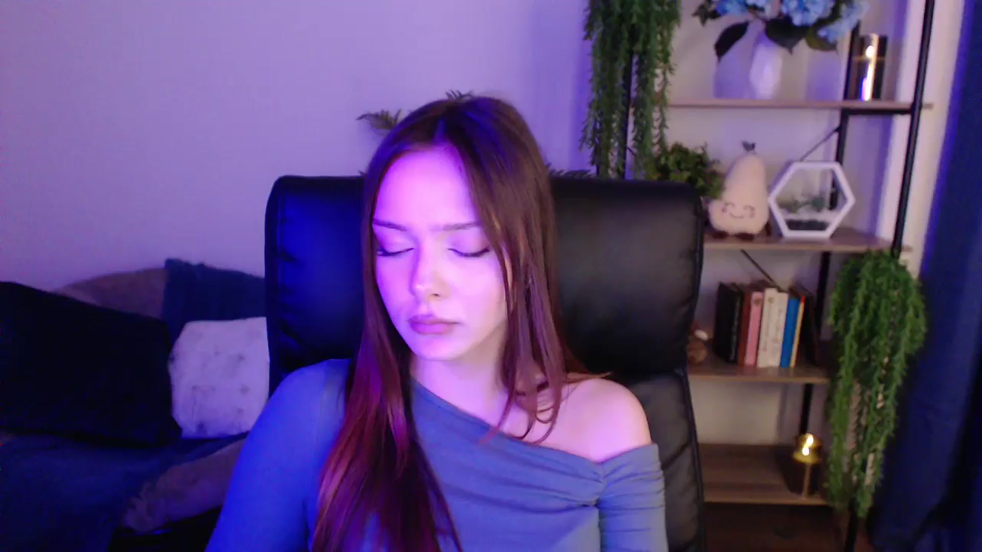 Gallery image thumbnail from KateManelli's myfreecams stream on, 01/18/2025, 14:28 image 20 of 20